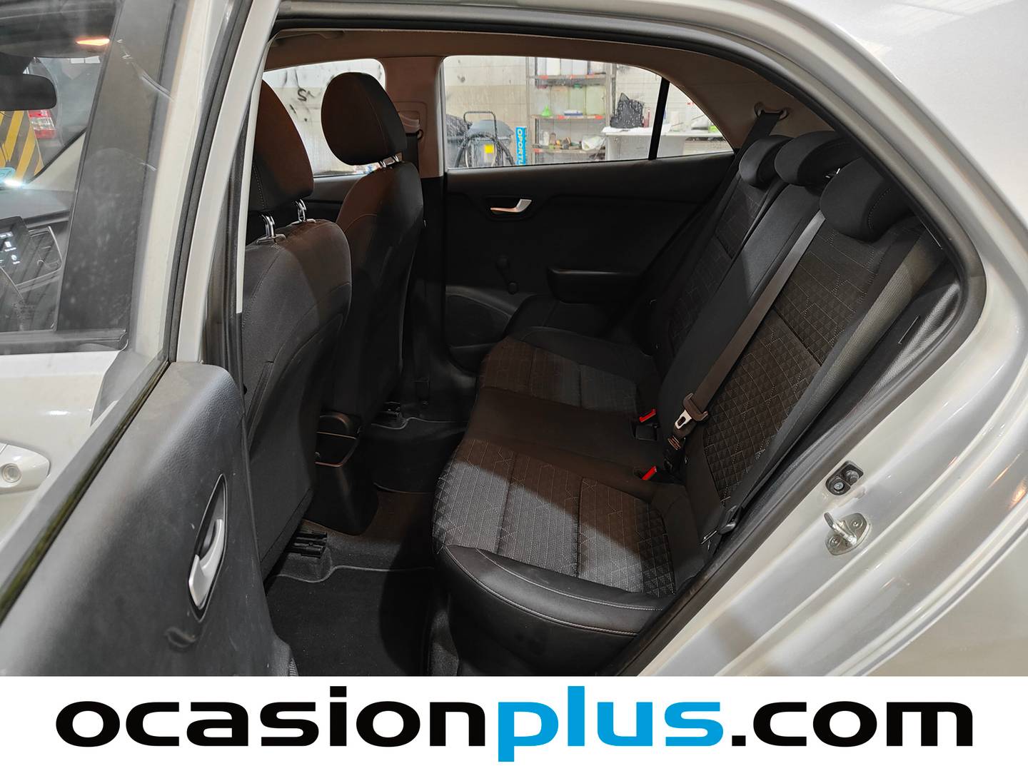 Foto asientos traseros KIA Rio KIA Rio 1.0 T-GDi Concept (100 CV)