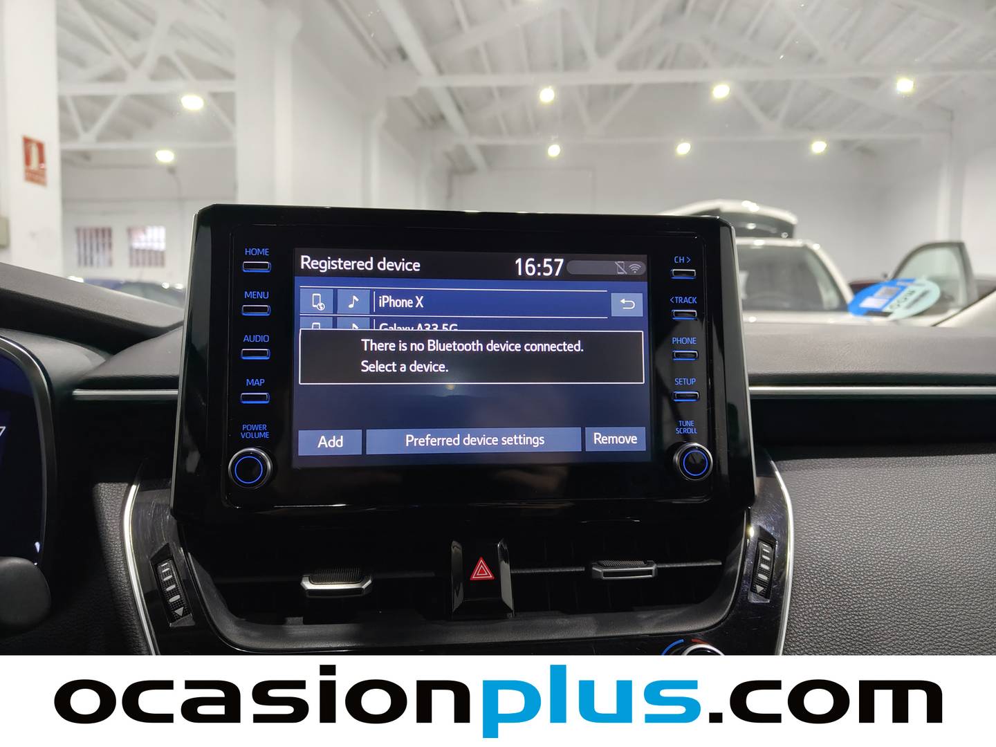 Toyota Corolla Toyota Corolla 1.8 125 Híbrido Active Tech E-CVT Sedán (122 CV) de ocasión