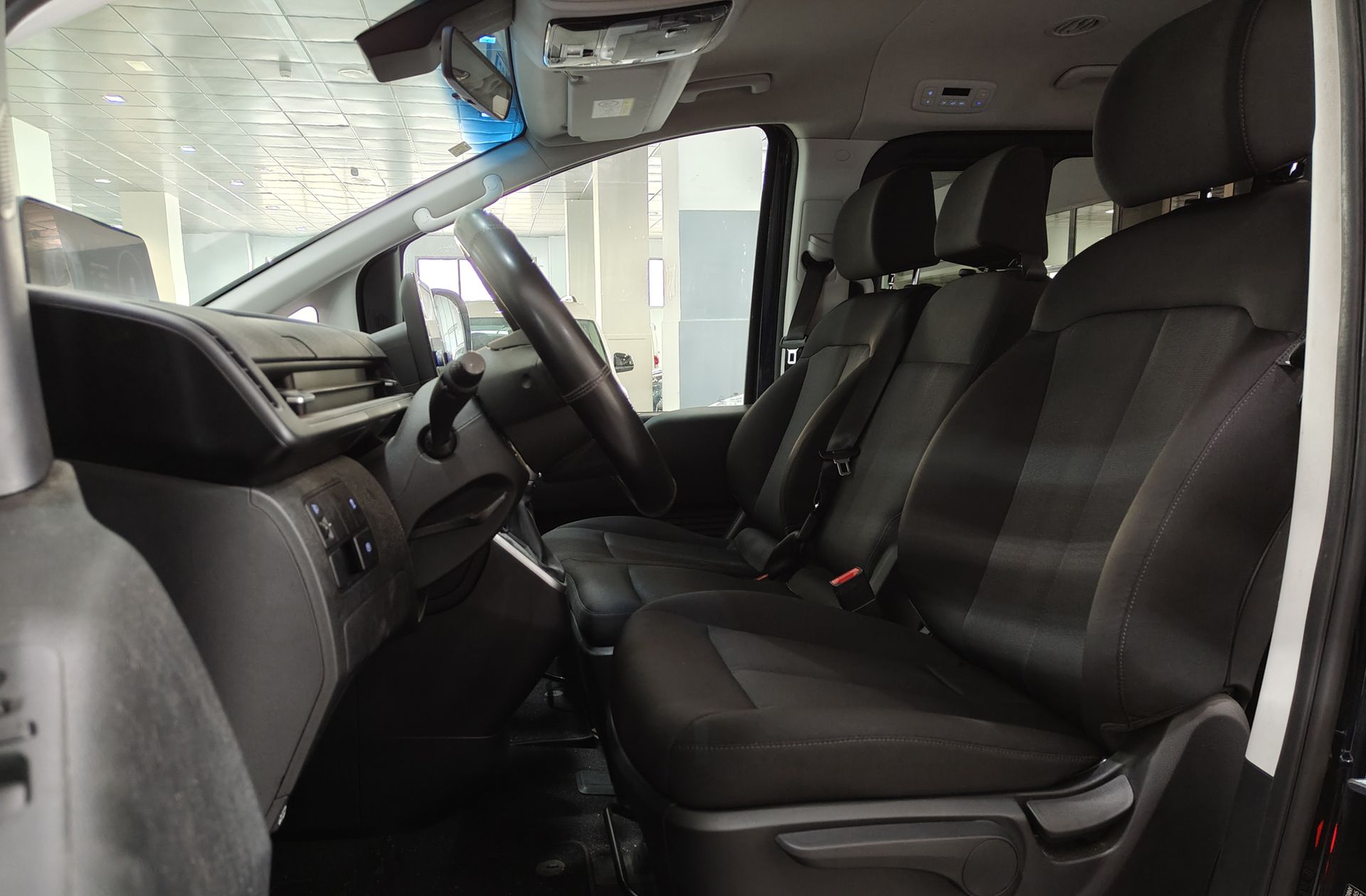 Hyundai Staria 2.2 CRDi Maxx 9S 9 plazas - foto 11