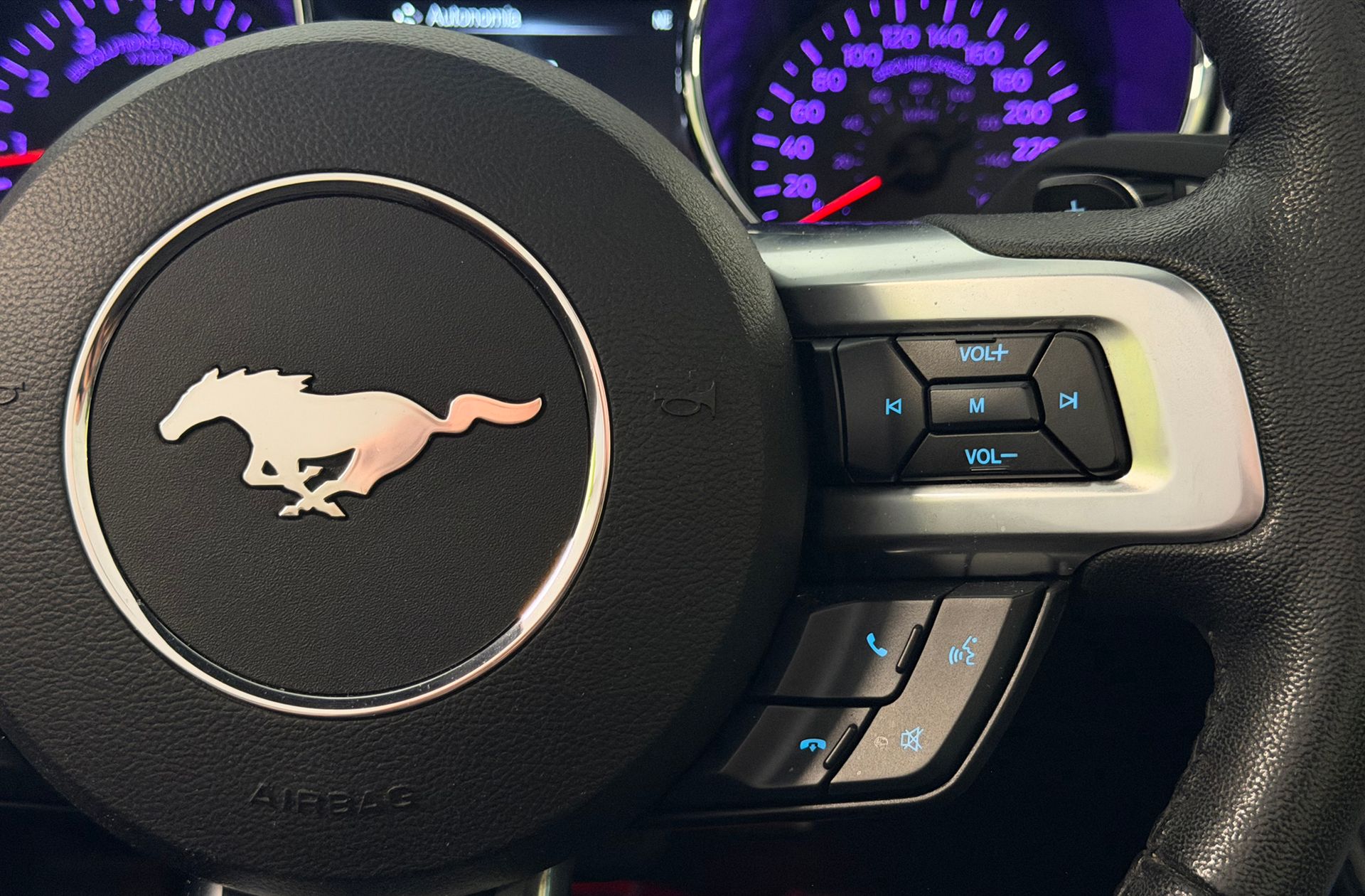 Ford Mustang 2.3 EcoBoost Convertible Mustang - foto 36