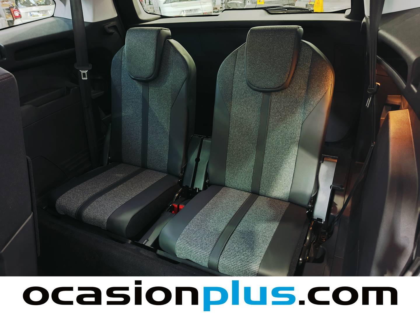 Foto asientos delanteros Peugeot 5008 Peugeot 5008 PureTech 130 S&S Allure (130 CV) EAT8 7 PLAZAS