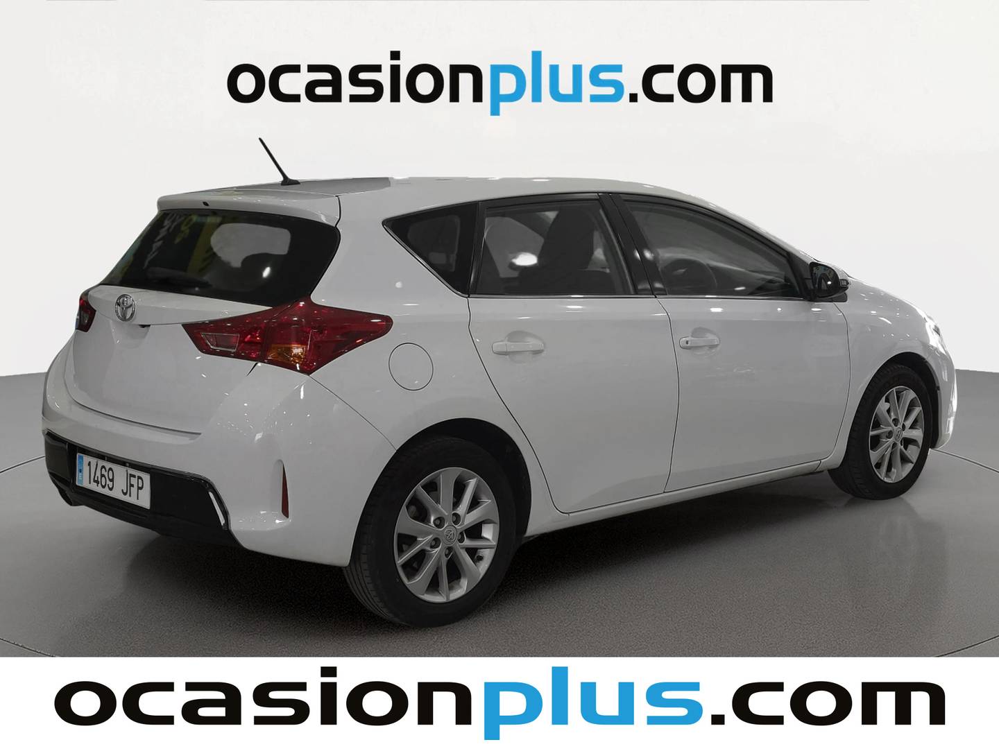 Foto trasera Toyota Auris Toyota Auris 130 Active (132 CV) derecha