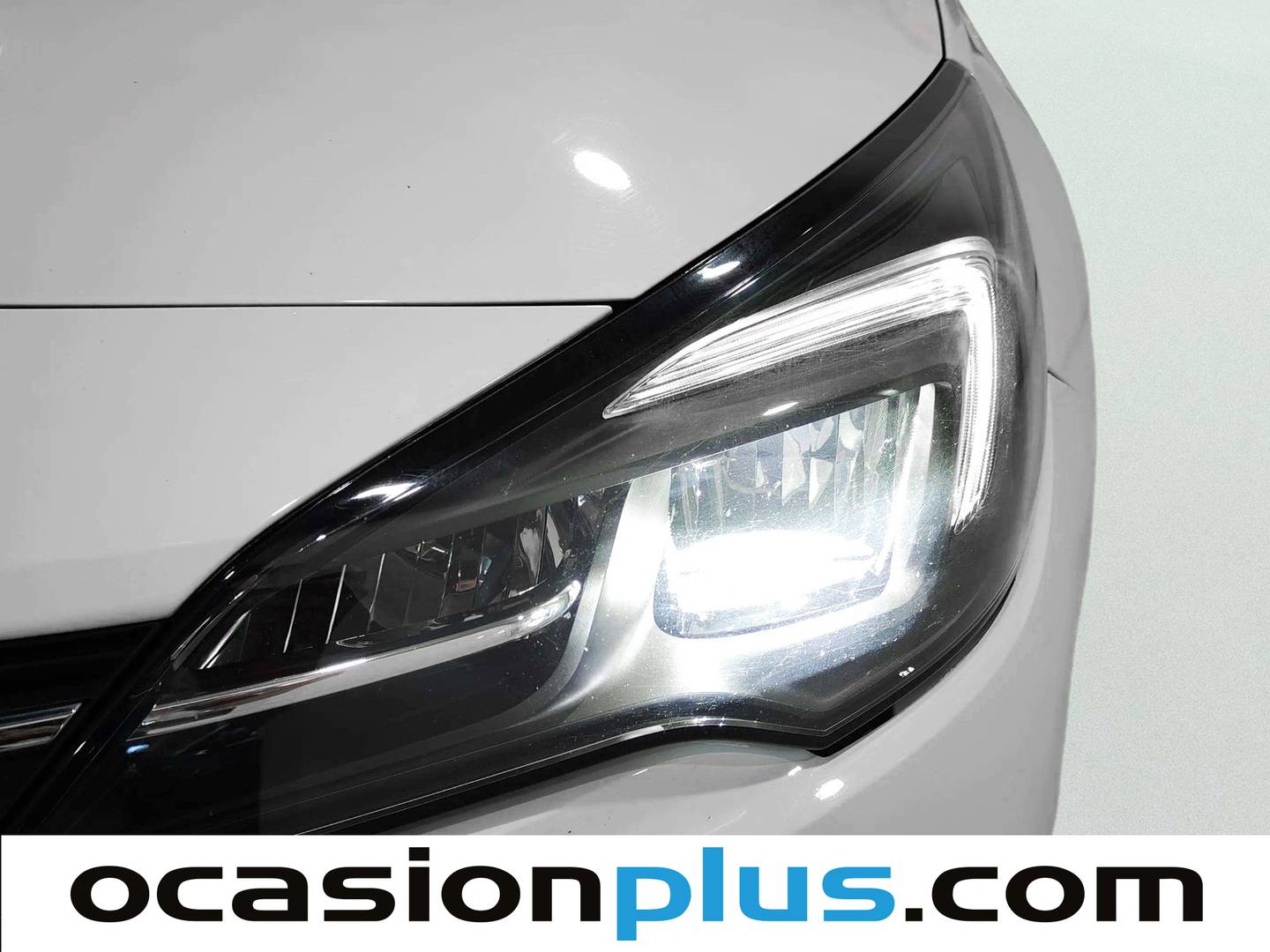 Acabados Opel Astra Opel Astra Sports Tourer 1.4 Turbo SHT Elegance CVT (145 CV)