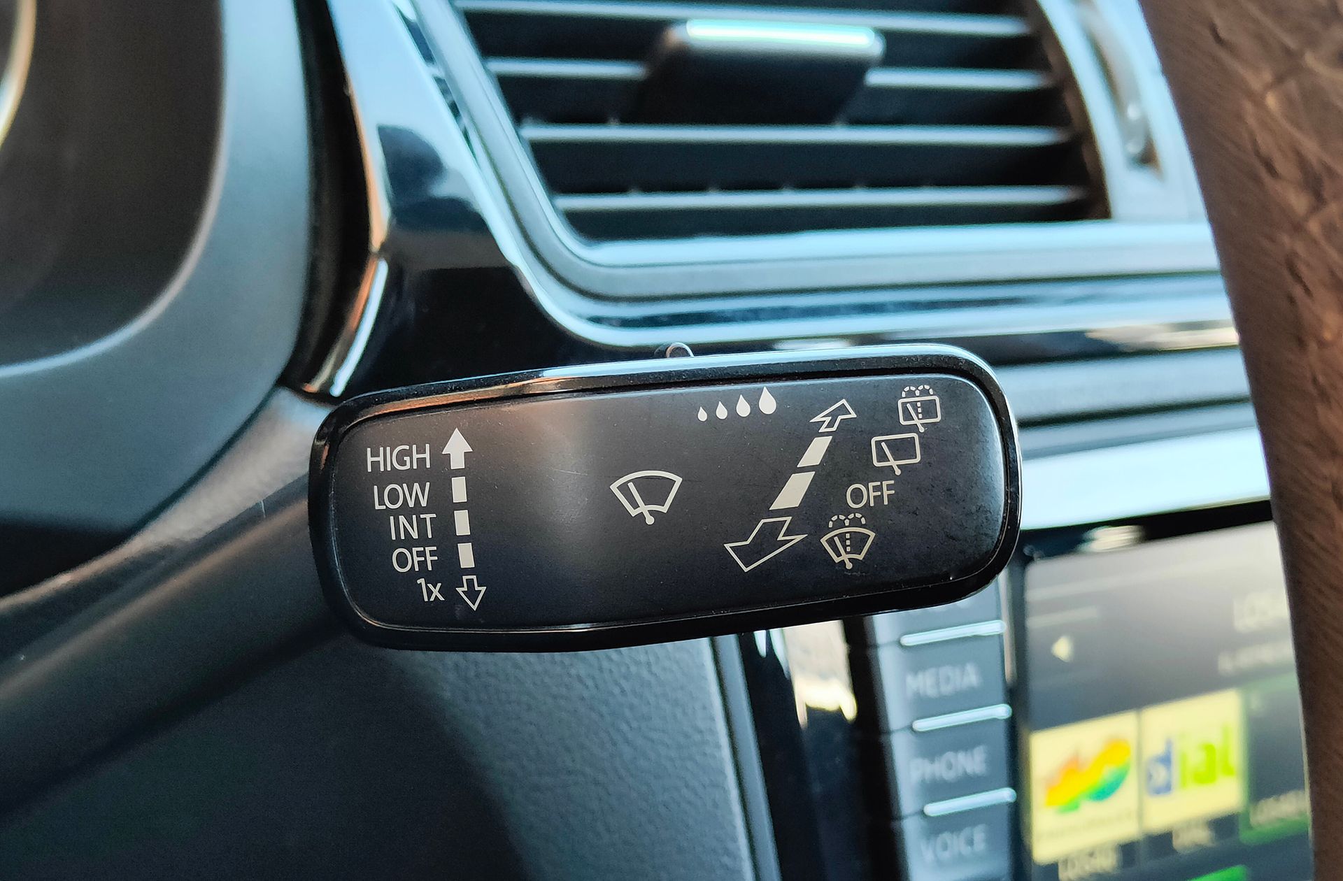 Škoda Spaceback 1.4 TDI CR Like - foto 23