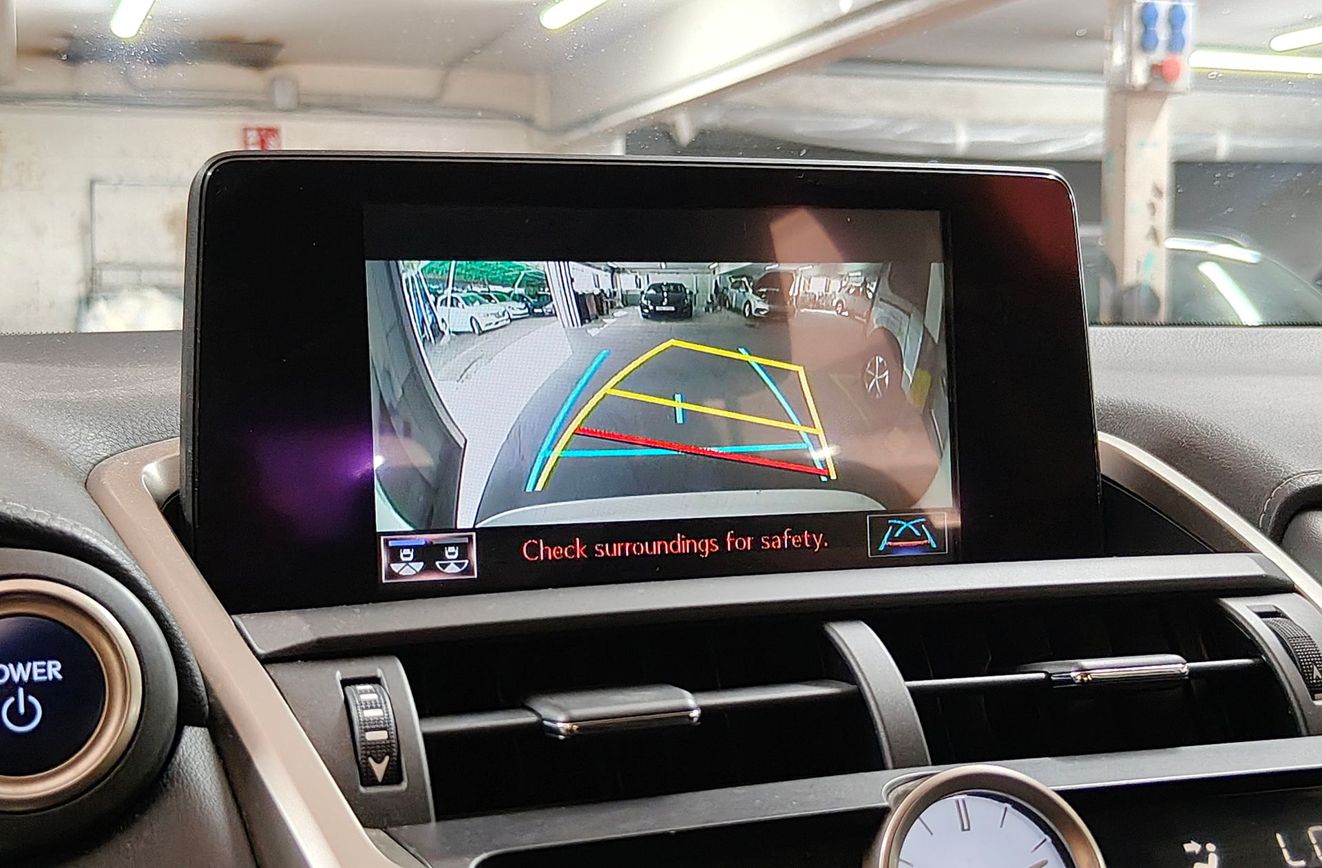 Lexus NX 300h Business Navigation 2WD - foto 8