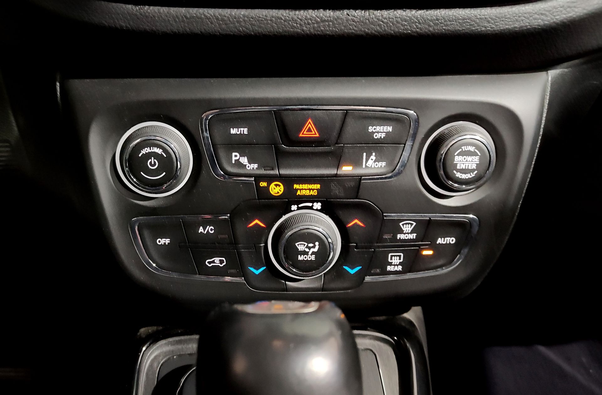 Jeep Compass 2.0 MultiJet Limited 4x4 AD - foto 30
