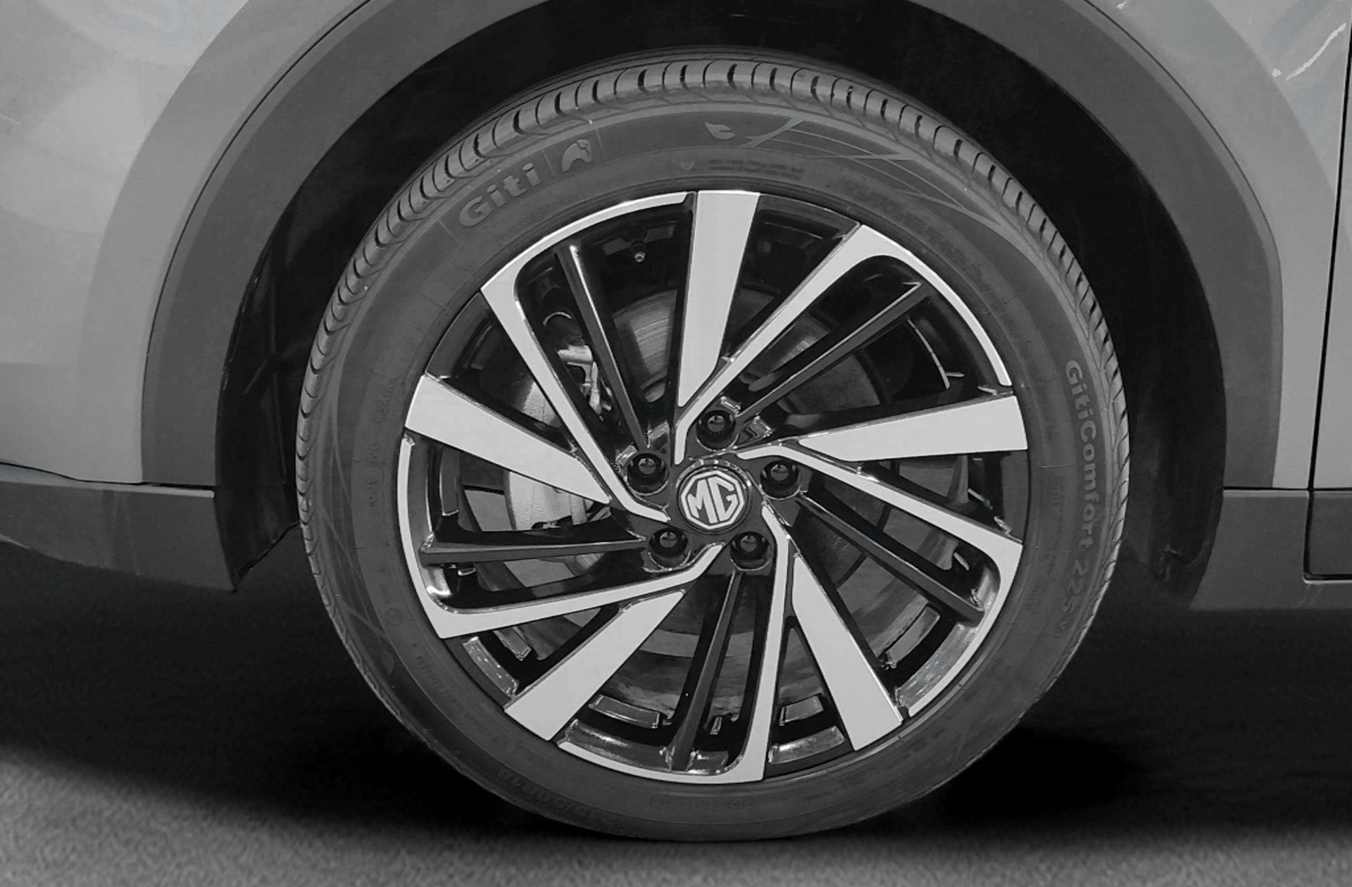 MG ZS 1.5 Hybrid+ Luxury - foto 35