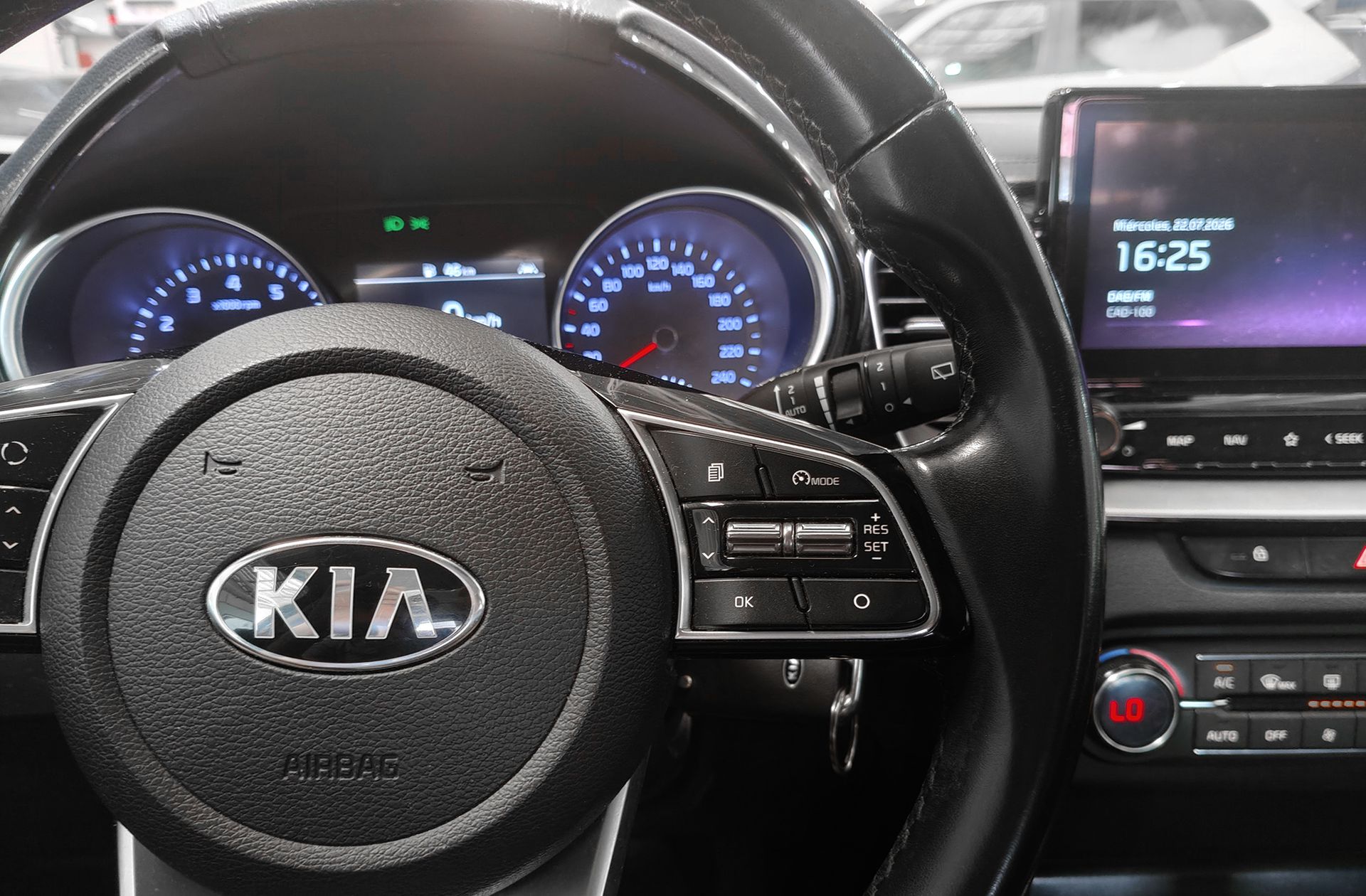 Kia XCeed 1.0 T-GDi Tech - foto 32