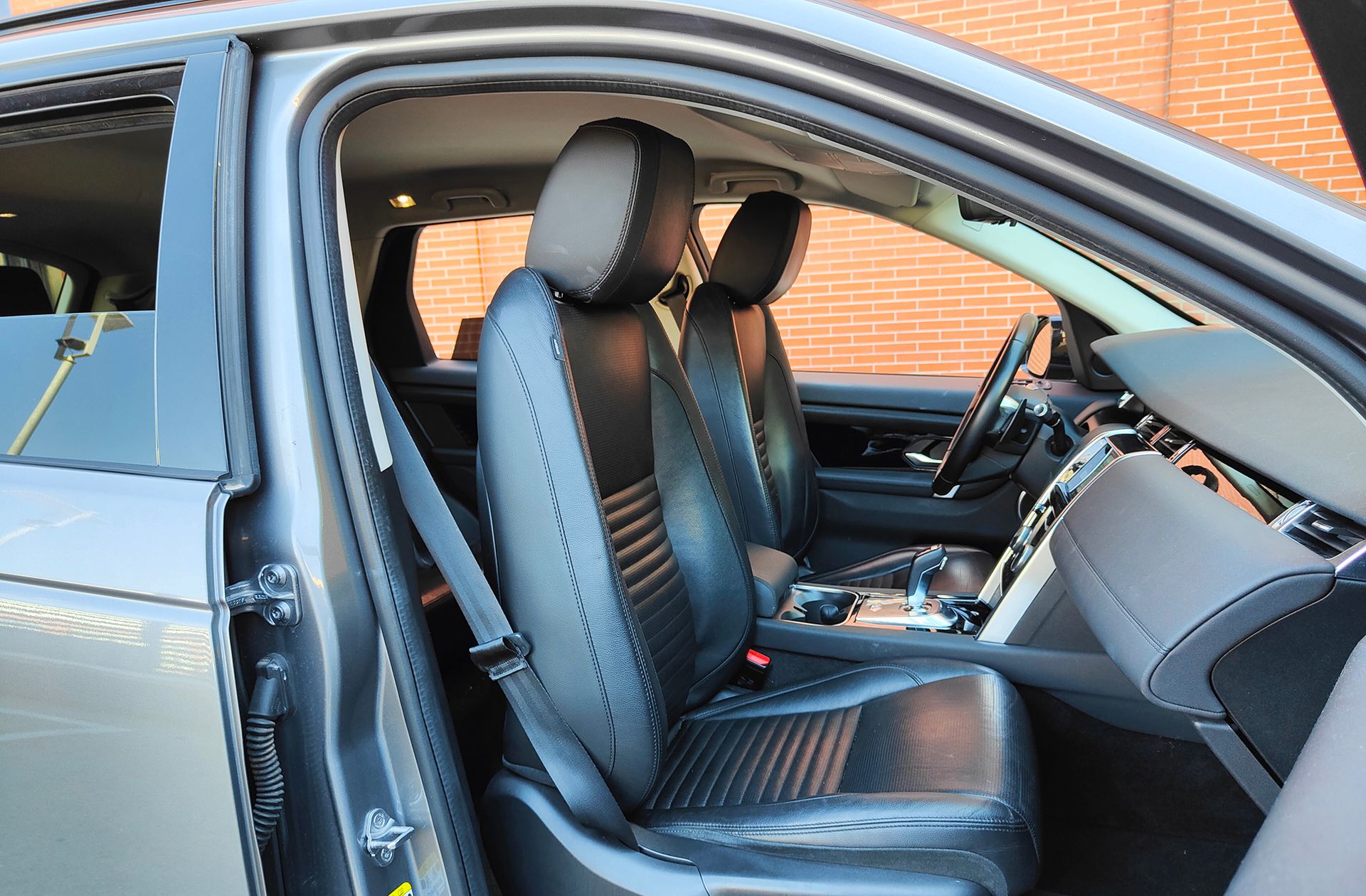 Land Rover Discovery Sport 2.0D I4 S AWD - foto 19