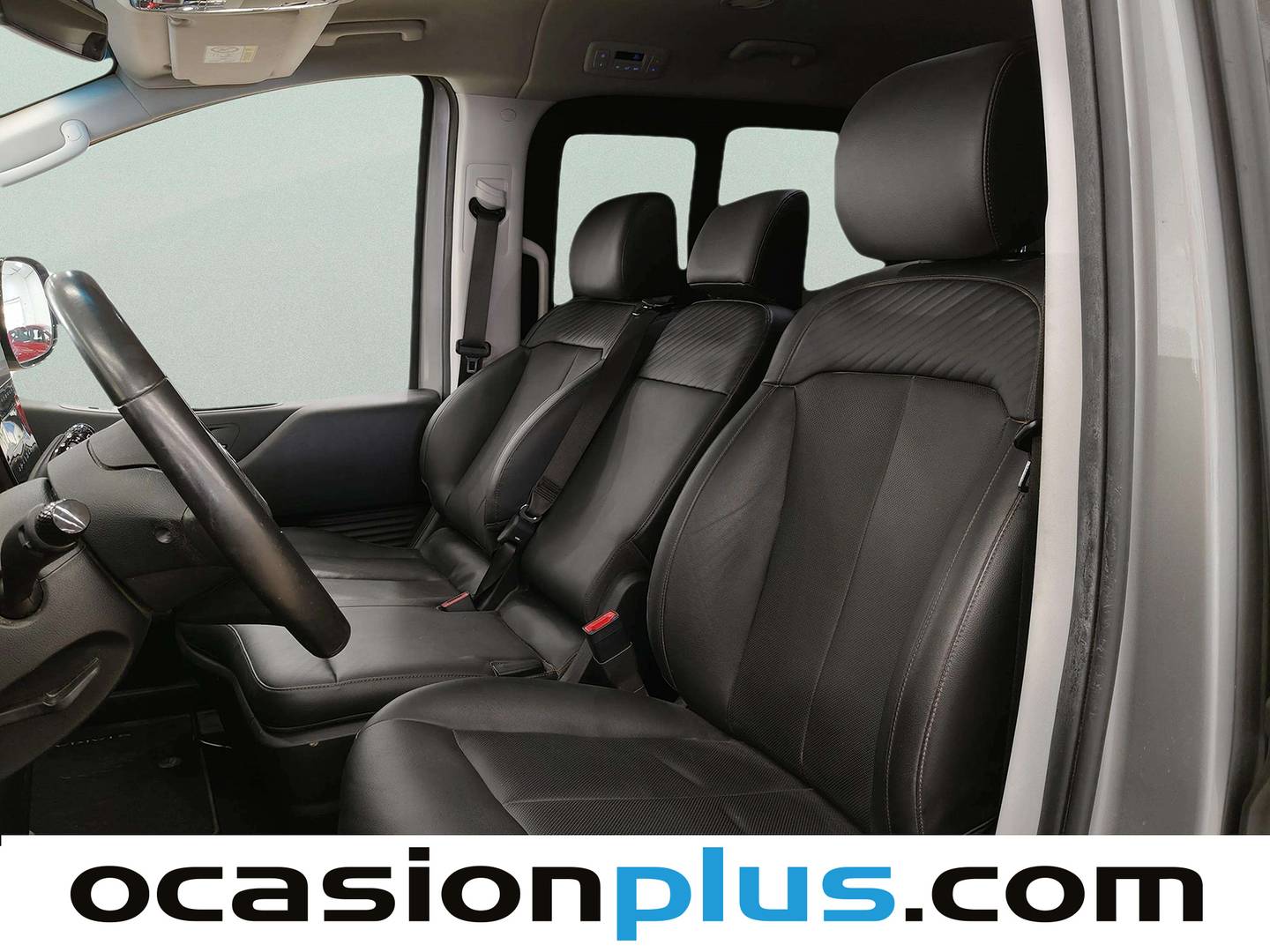 Foto asientos delanteros Hyundai Staria Hyundai Staria 2.2 CRDI Tecno 9S Auto (177 CV) 9 Plazas