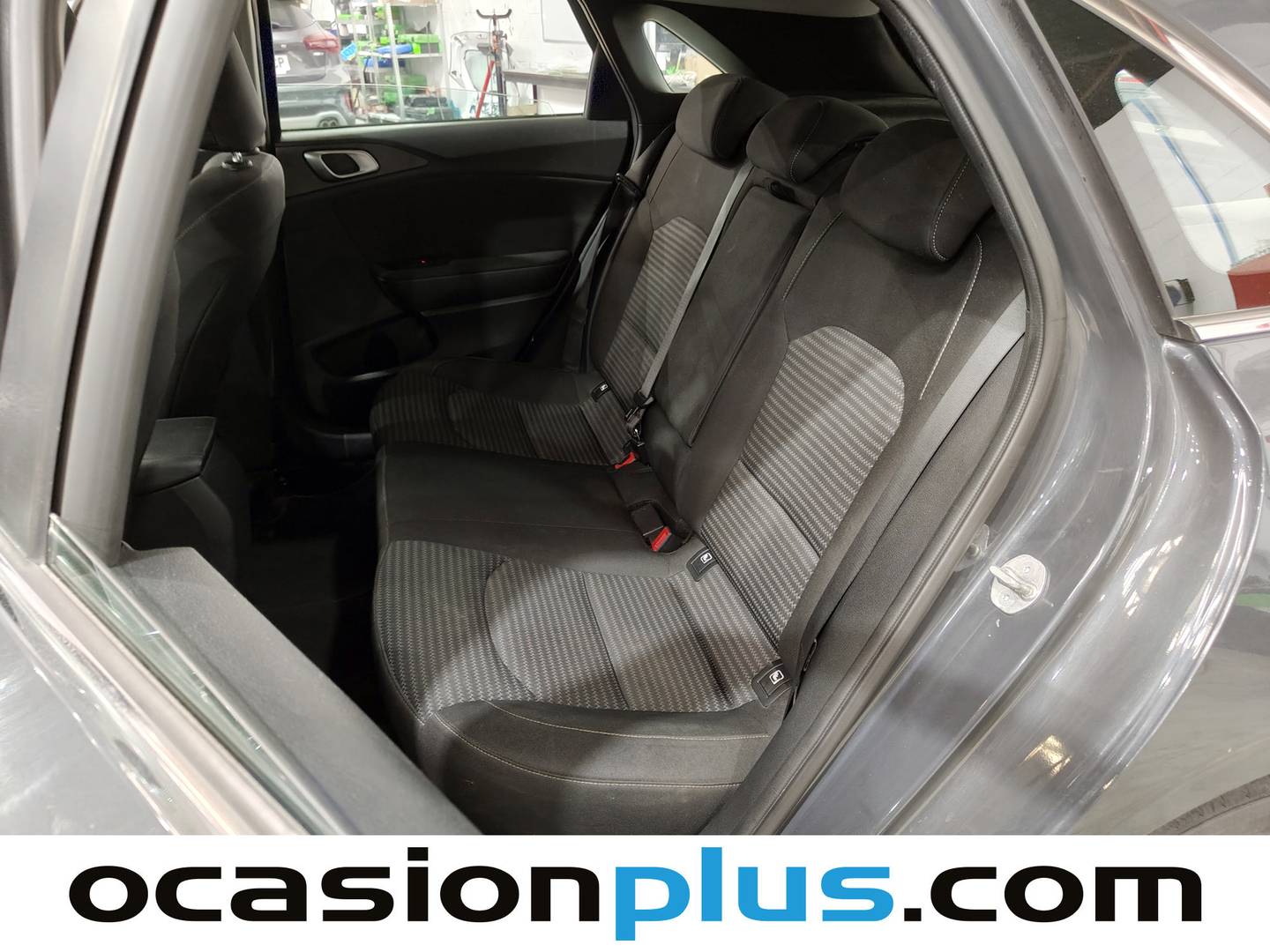 Foto asientos traseros KIA Ceed KIA Ceed 1.6 MHEV iMT Drive (136 CV)