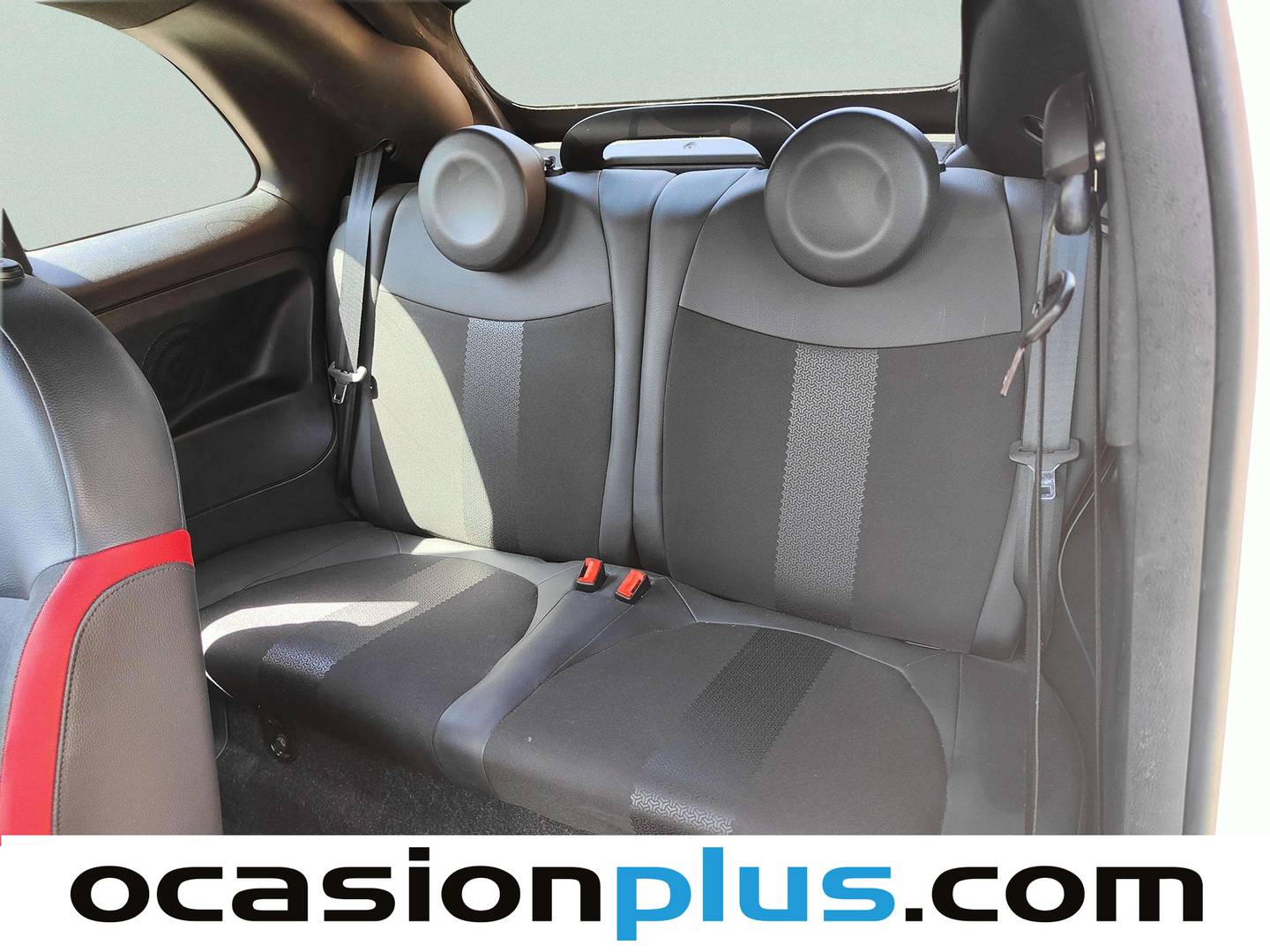 Foto asientos traseros Fiat 500C Fiat 500C 1.2 8v Cabrio S (69 CV)