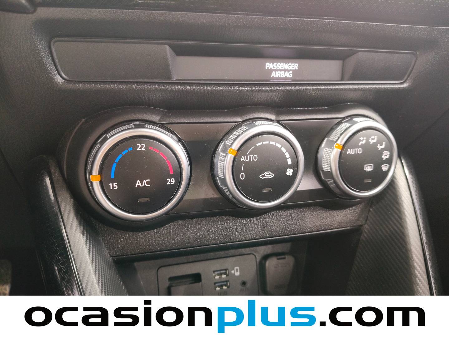 Extras del Mazda Mazda2 Mazda Mazda 2 1.5 GE Black Tech Edition  (90 CV)