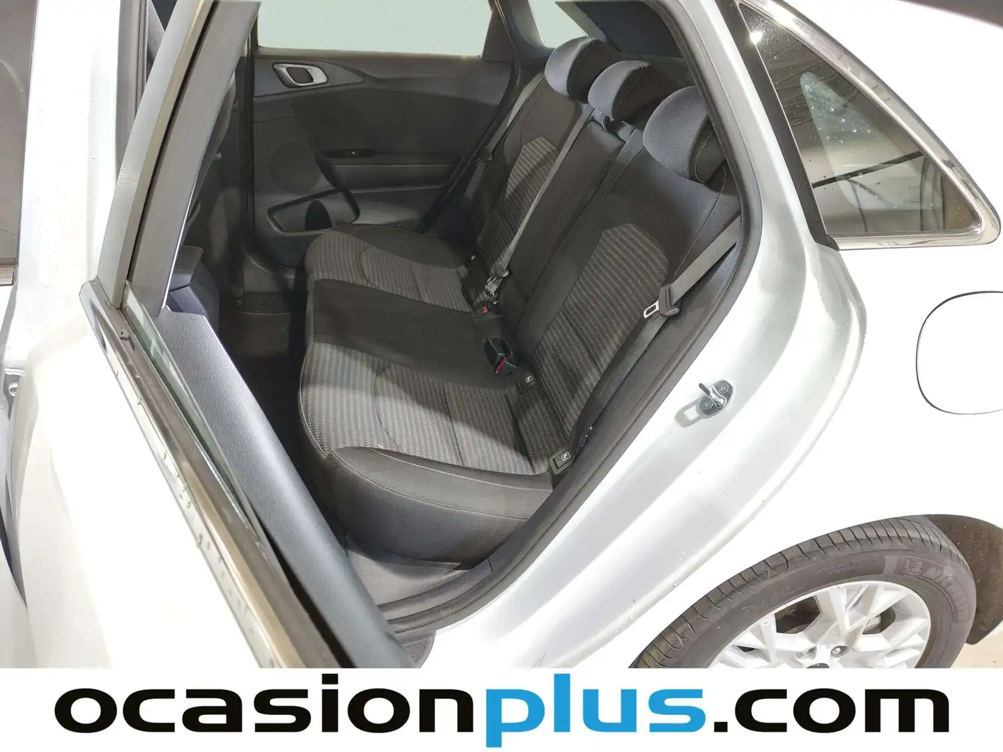 Foto KIA Ceed Kia Ceed 1.6 MHEV iMT Drive (136 CV)