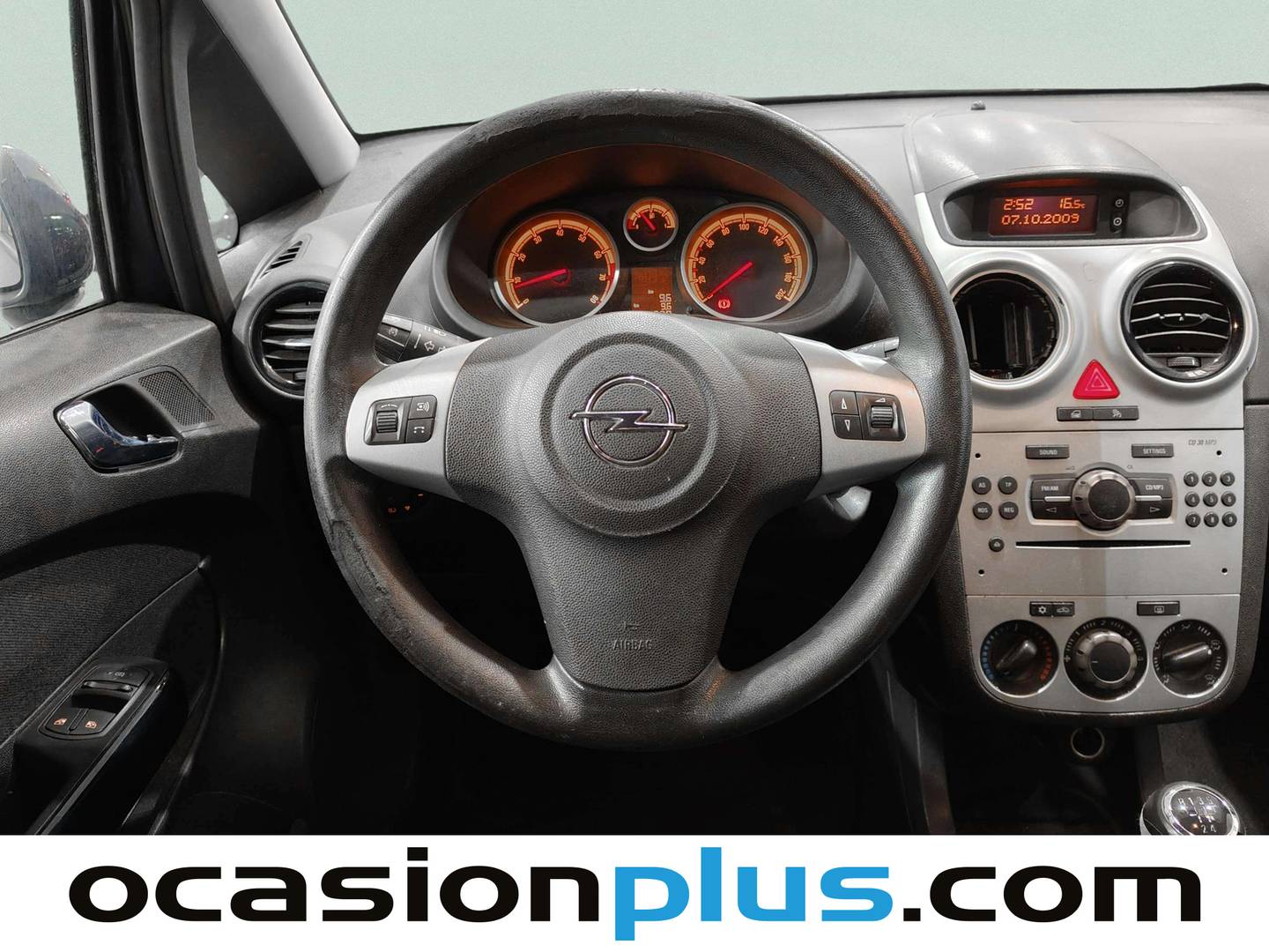 Opel Corsa Opel Corsa 1.4 C'Mon (90 CV) gasolina