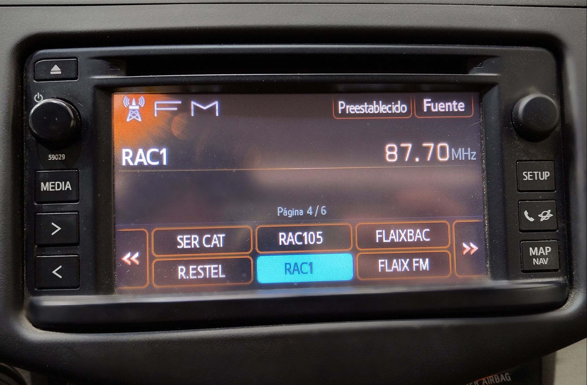 Toyota RAV4 2.2 D-4D Executive 4x4 - foto 34