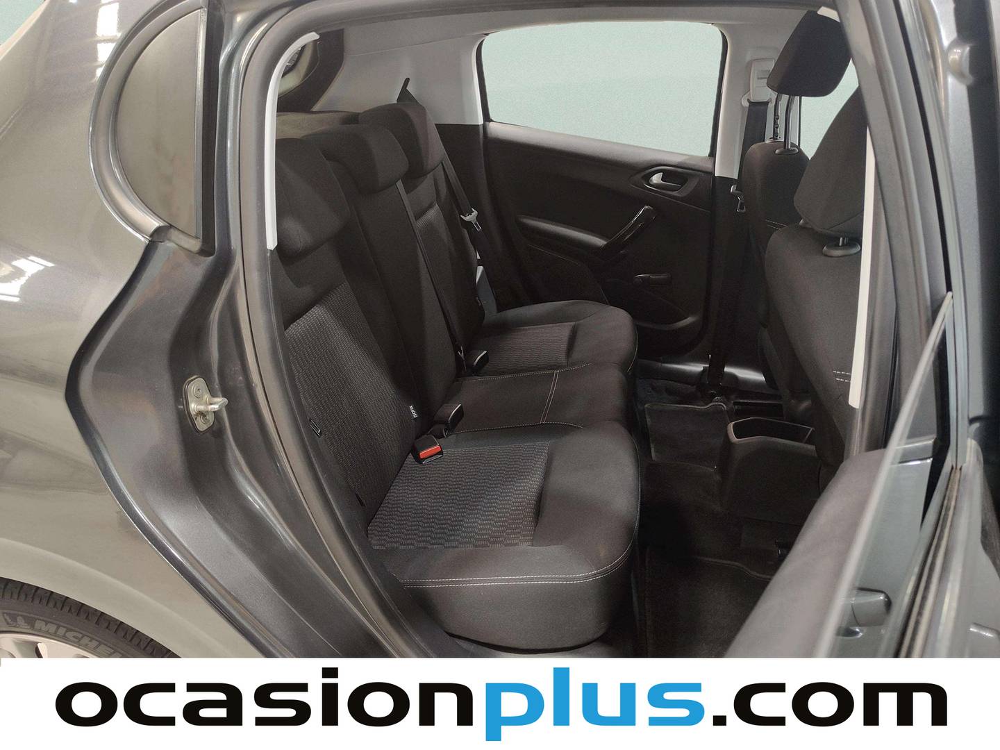 Peugeot 208 Peugeot 208 1.6 BlueHDi Style (75 CV) km 0