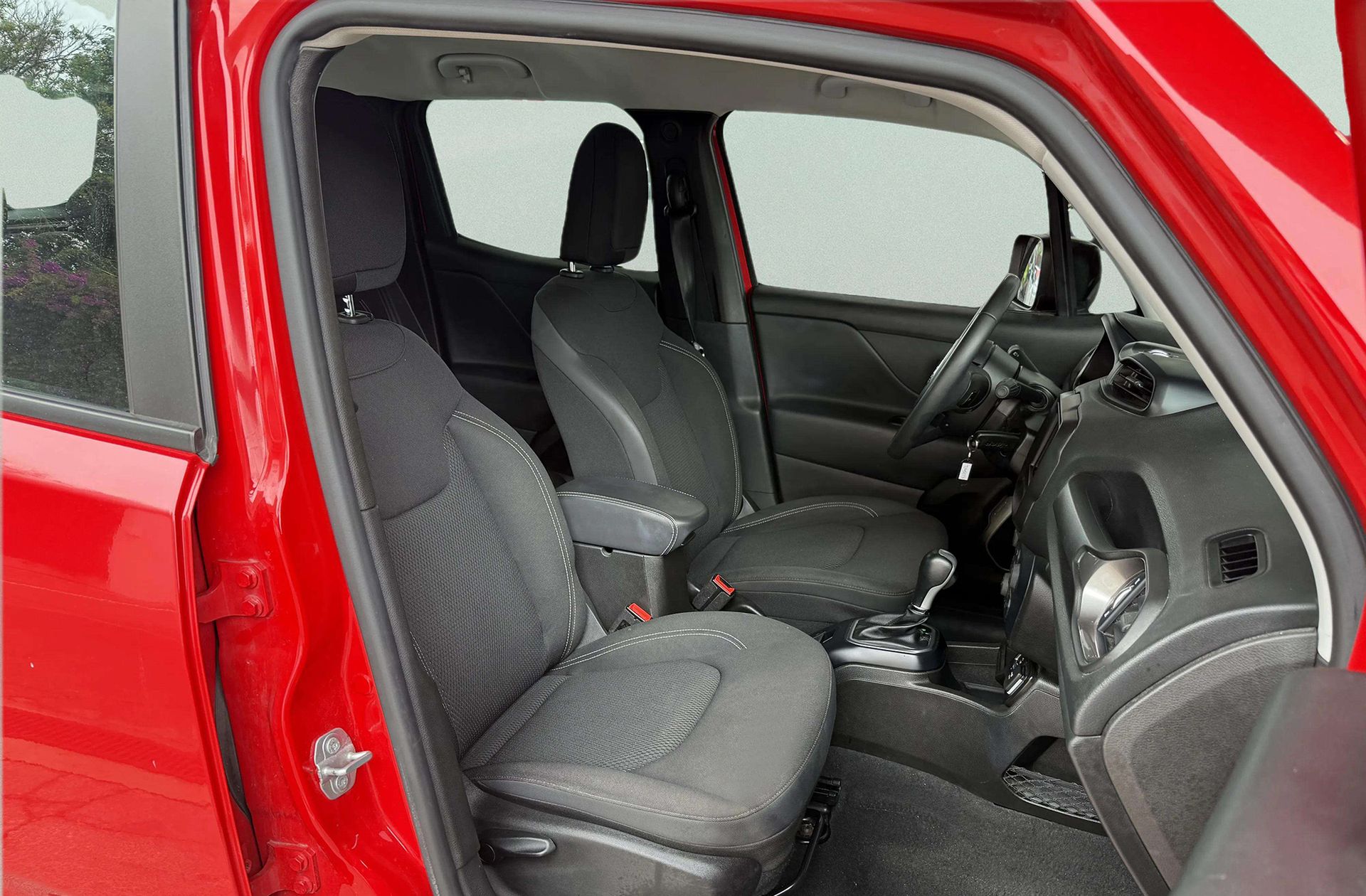 Jeep Renegade eHybrid Longitude ATX - foto 15