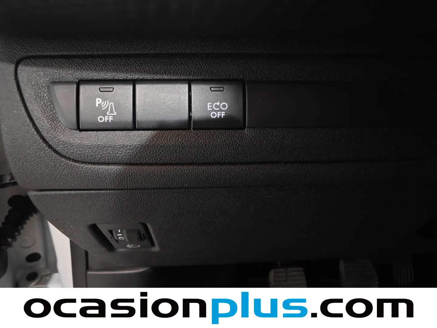 Foto Peugeot 2008 Peugeot 2008 BlueHDi 100 S&S Style (100 CV)