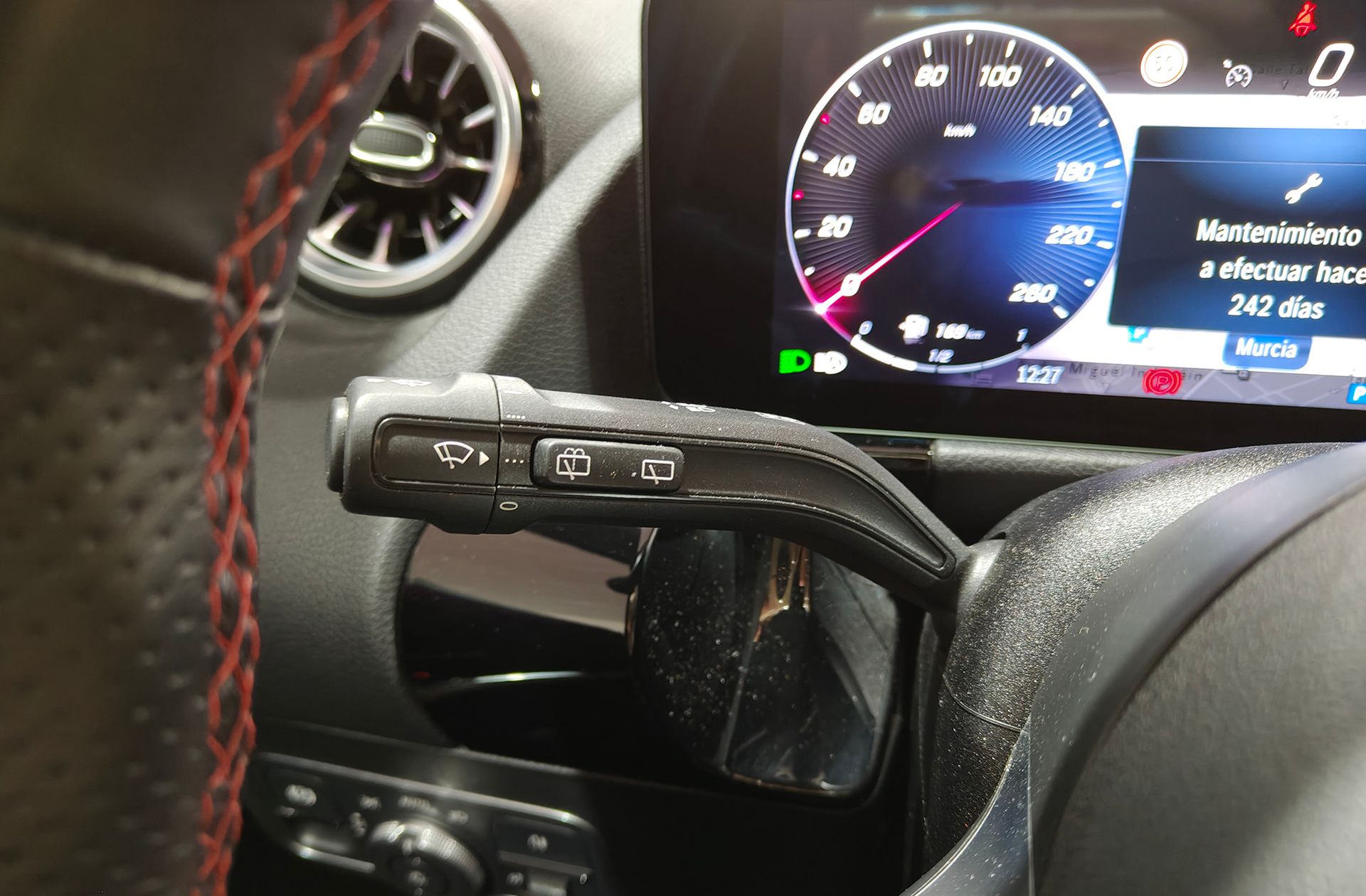 Mercedes-Benz GLA 200 d Pack AMG - foto 29