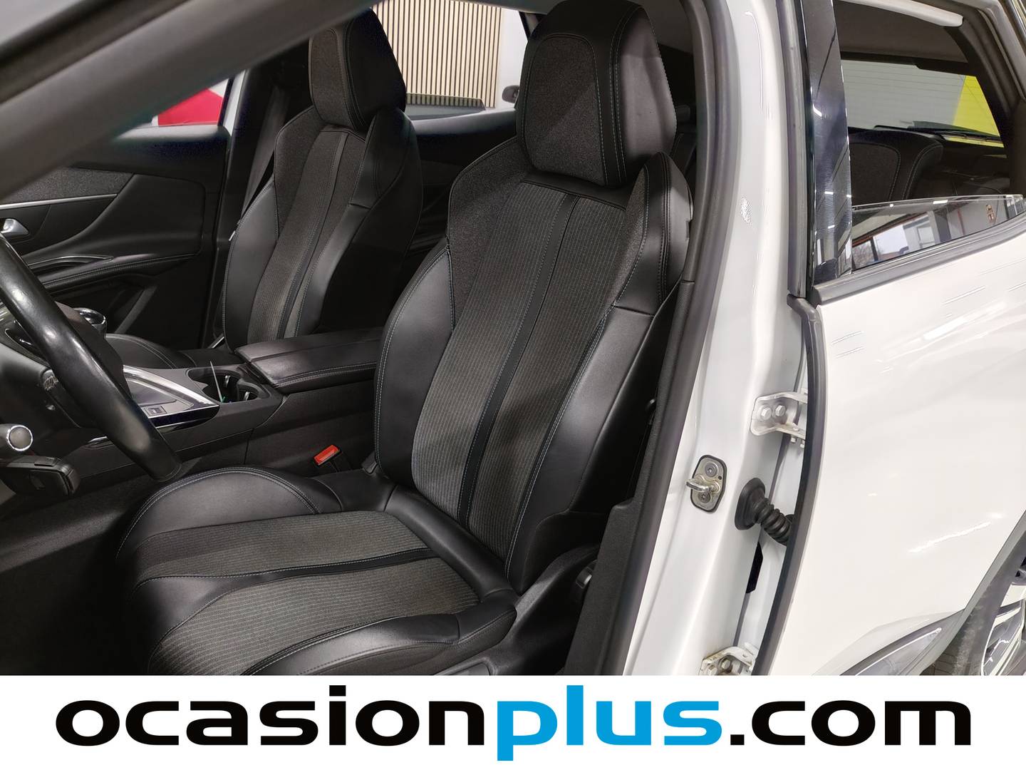 Peugeot 3008 Peugeot 3008 PureTech 130 S&S Allure Pack (130 CV) seminuevo