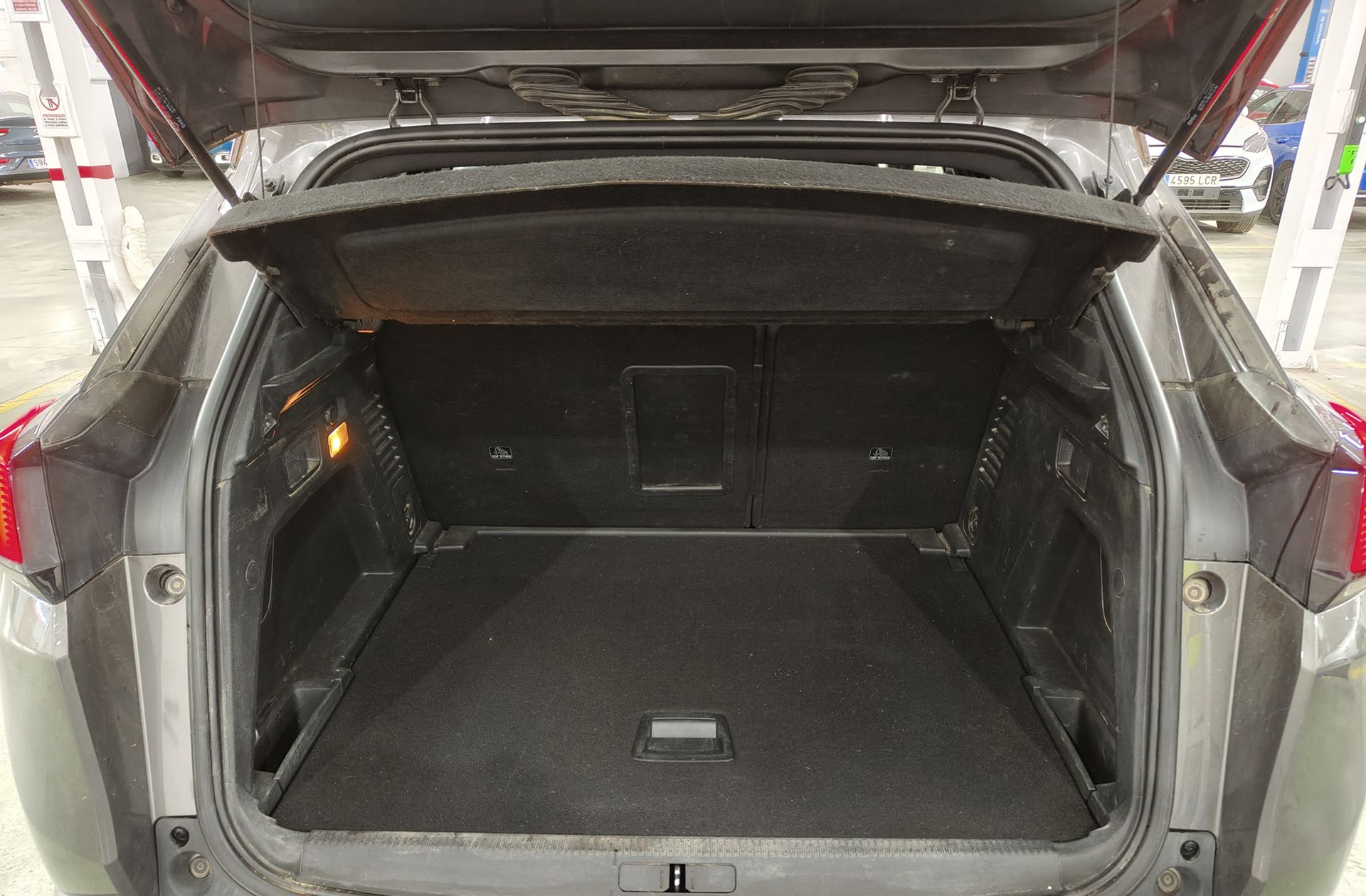 Peugeot 3008 BlueHDi 130 Allure Pack EAT8 - foto 17