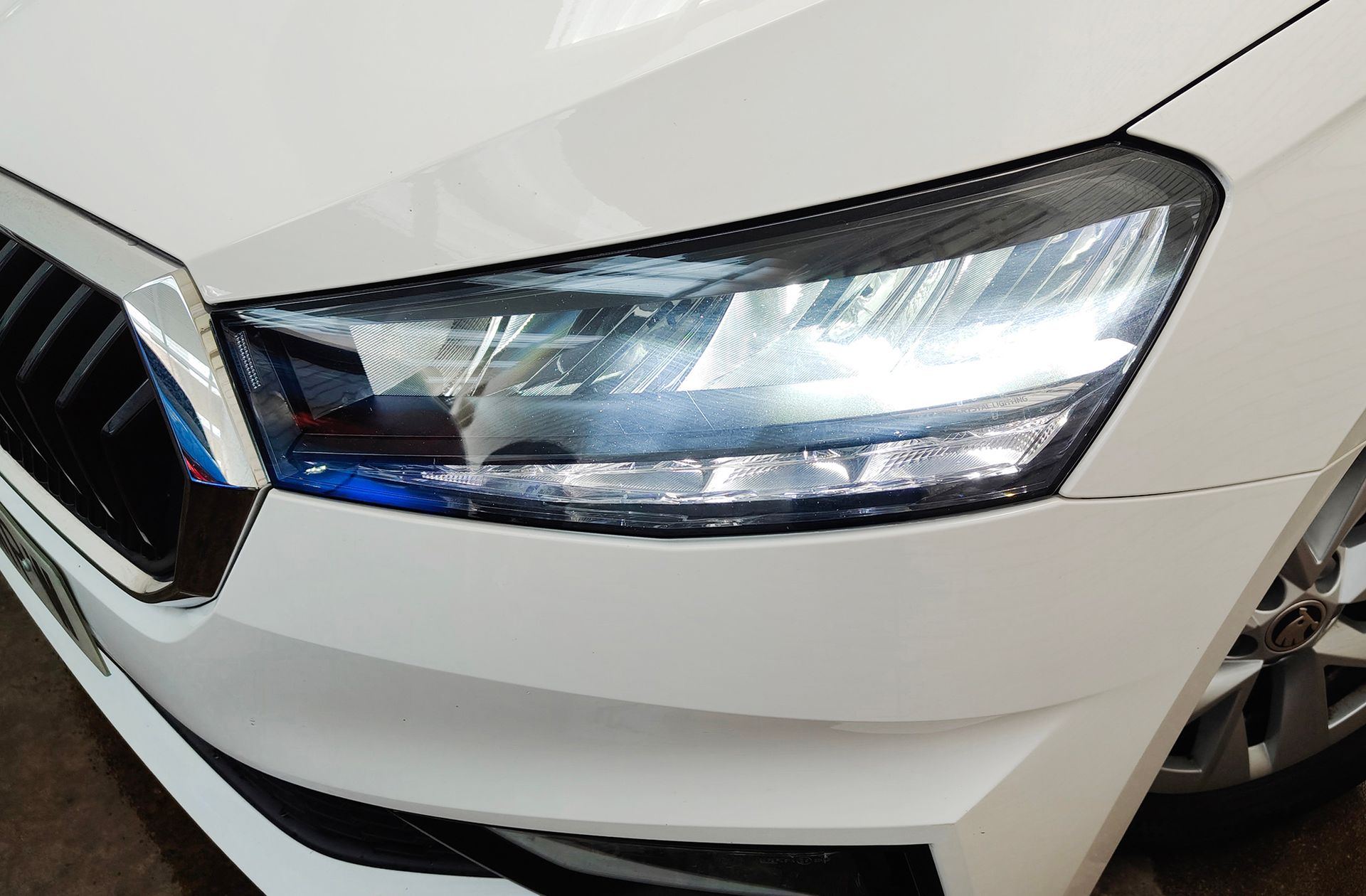 Škoda Fabia 1.0 TSI Selection - foto 14