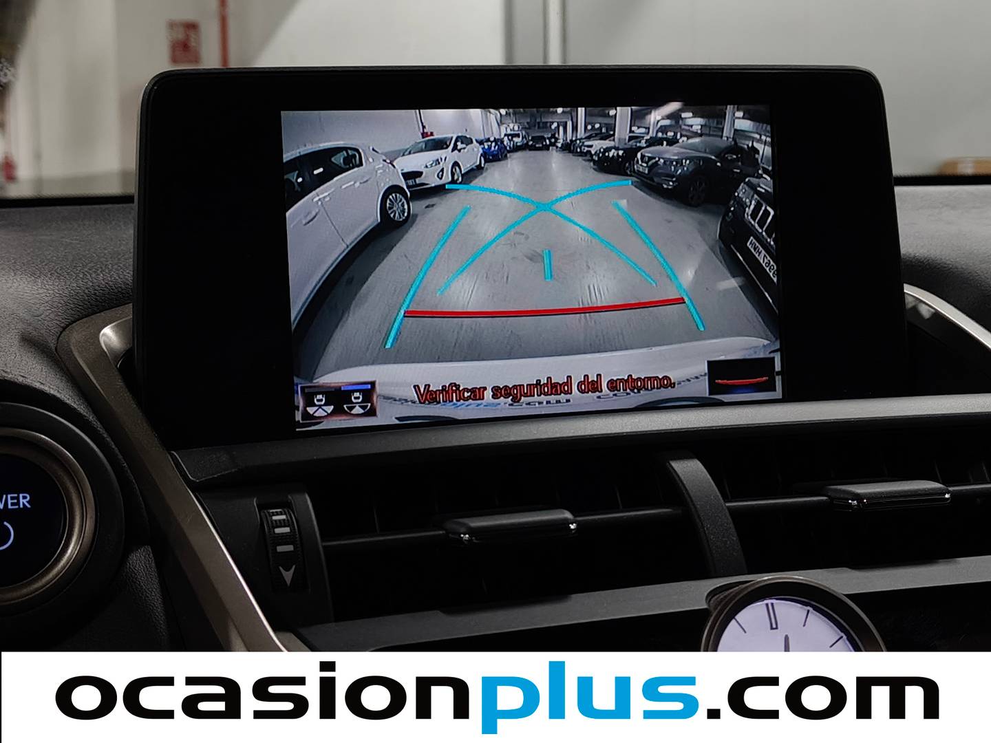 Extras del Lexus NX Lexus NX 300h Premium 2WD (197 CV)