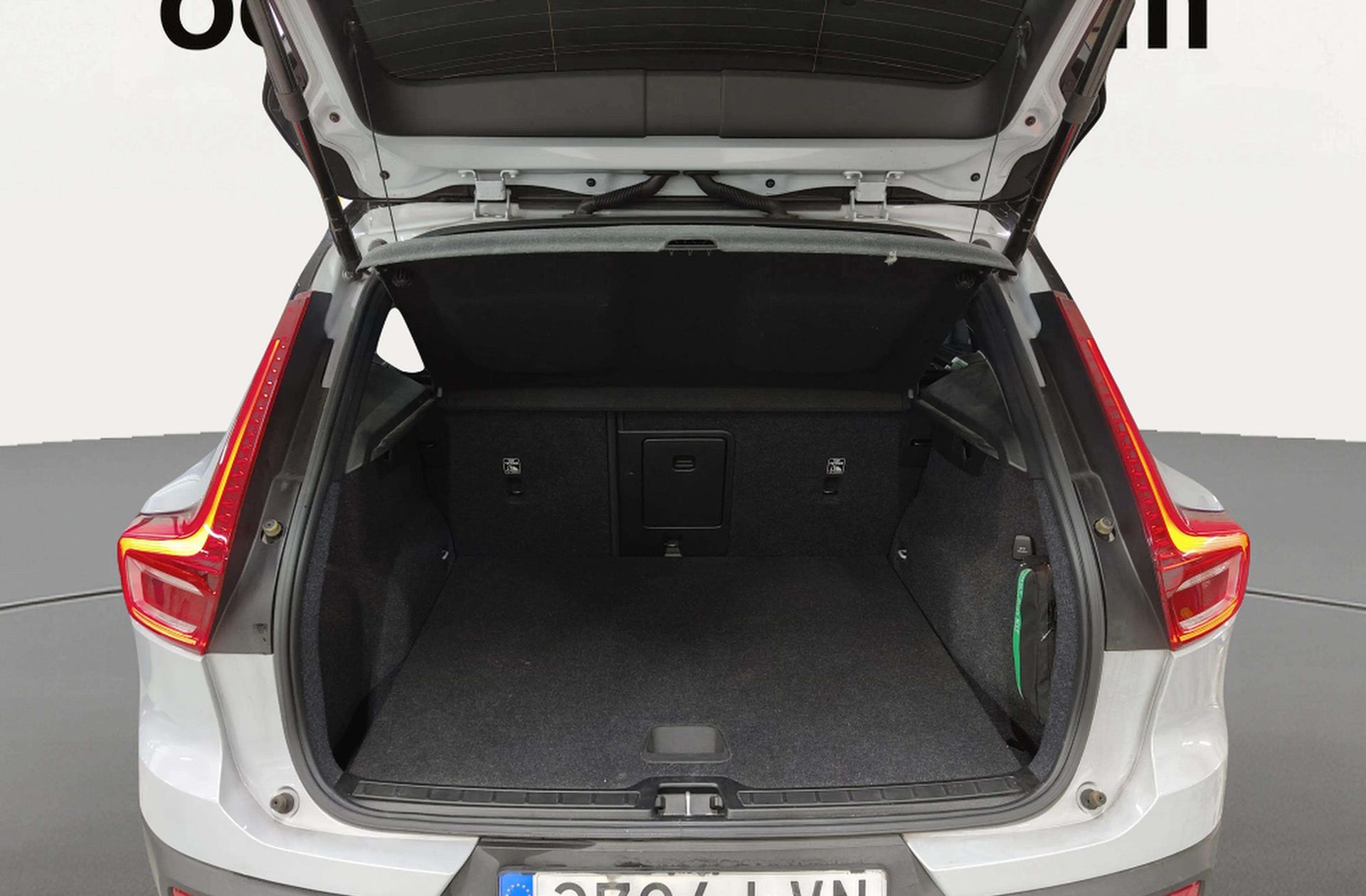 Volvo XC40 T2 R-Design - foto 18