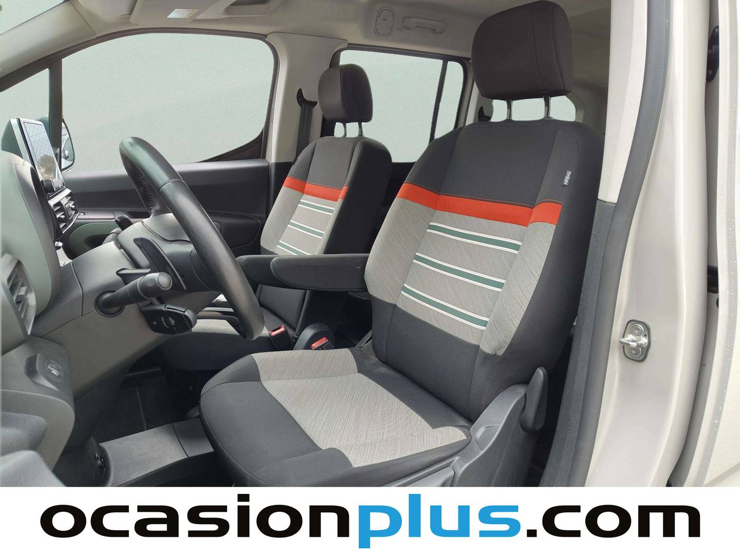 Foto asientos delanteros Citroën Berlingo Citroen Berlingo BlueHDi 130 S&S Talla XL Shine EAT8 (130 CV)