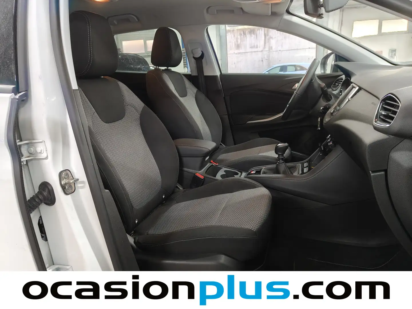 Foto Opel Grandland X Opel Grandland X 1.2 Turbo Edition (130 CV)