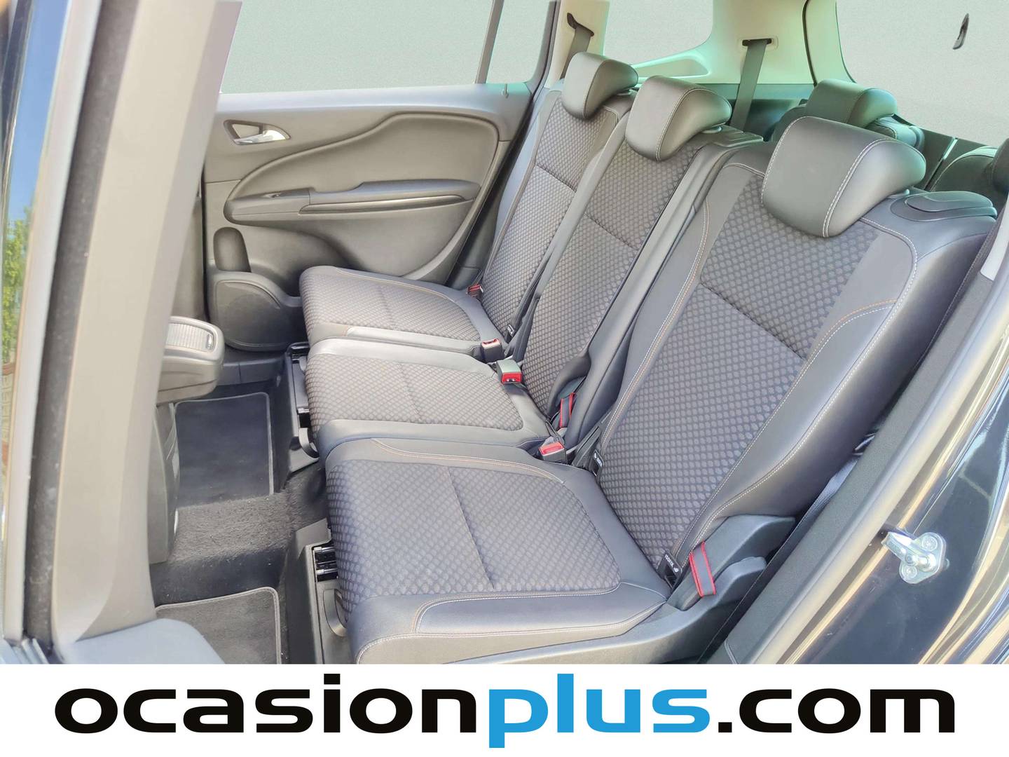 Foto asientos traseros Opel Zafira Tourer Opel Zafira Tourer 1.6 Turbo S/S Excellence (200 CV) 7 Plazas