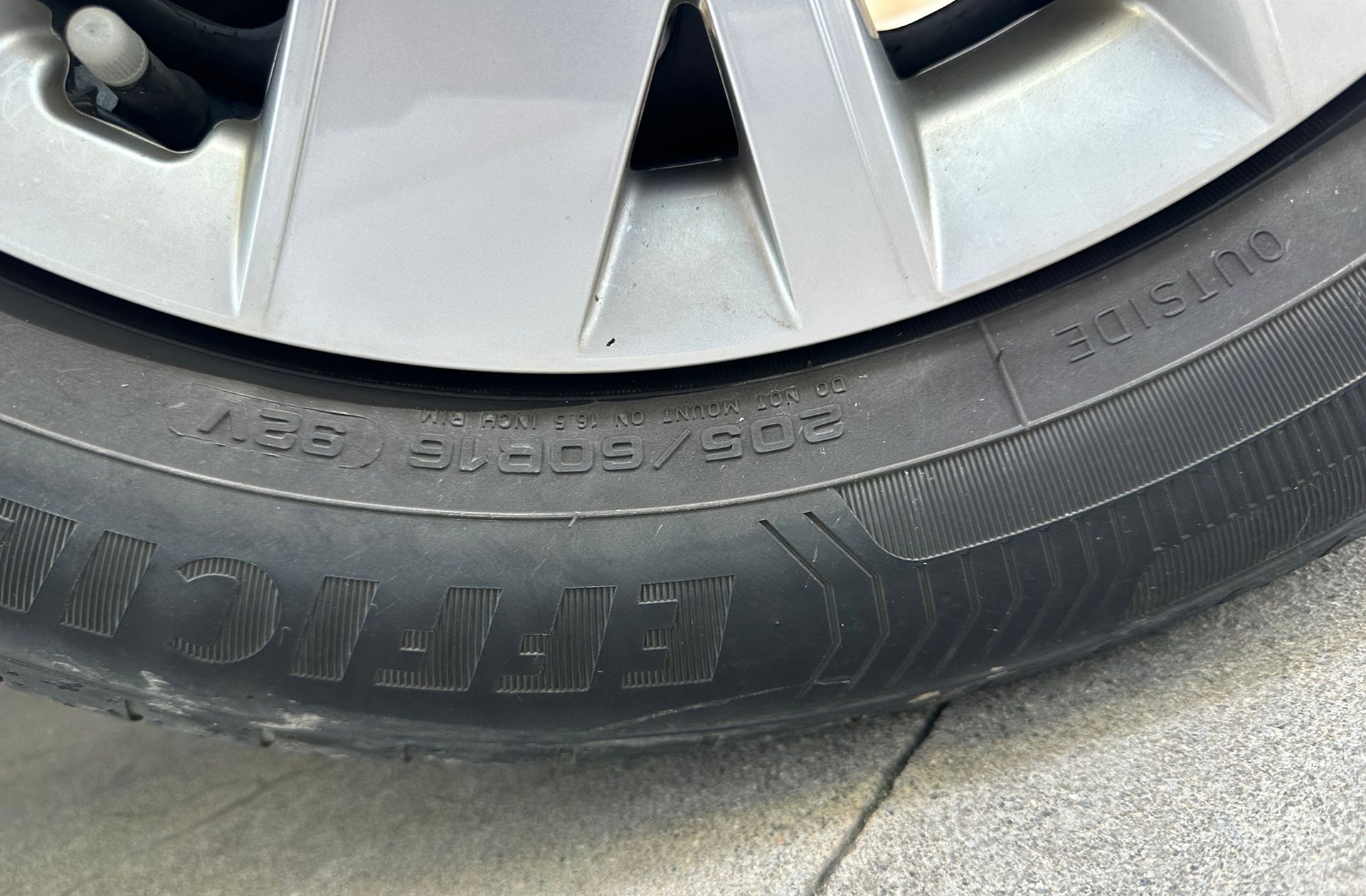 Volkswagen T-Cross 1.0 TSI - foto 32