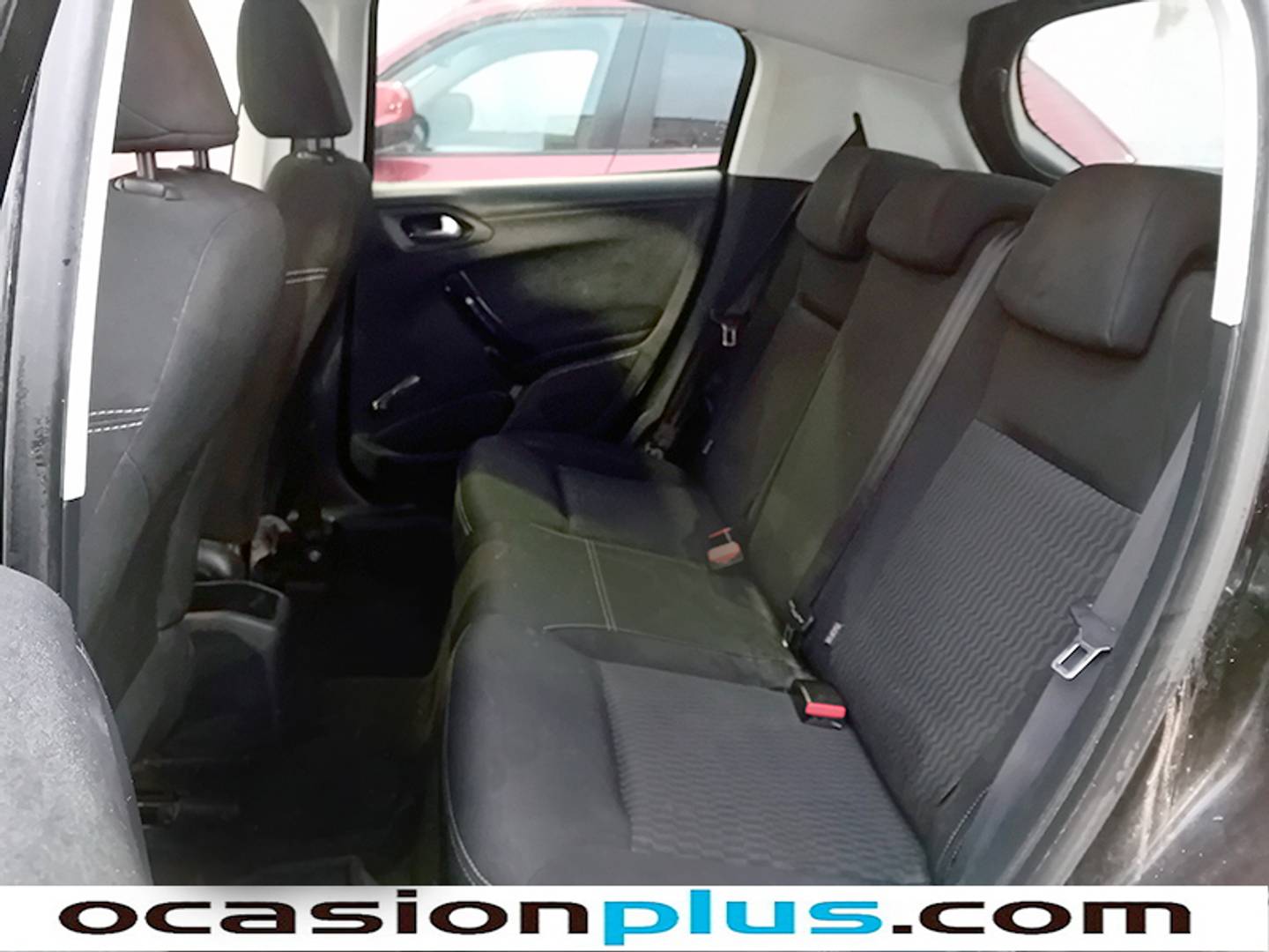 Foto asientos traseros Peugeot 208 Peugeot 208 5P ACTIVE 1.2L PureTech  (82 CV)