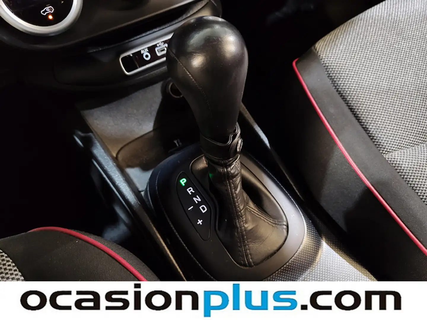 Foto Fiat 500X Fiat 500X 1.6 MultiJet Pop Star 4x2 Dct (120 CV)