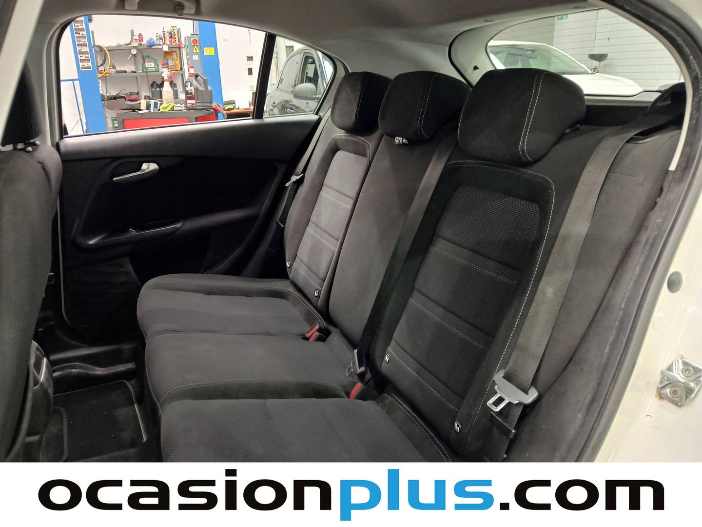 Foto asientos traseros Fiat Tipo Fiat Tipo 1.4 T-Jet Gasolina/GLP Lounge  (120 CV)