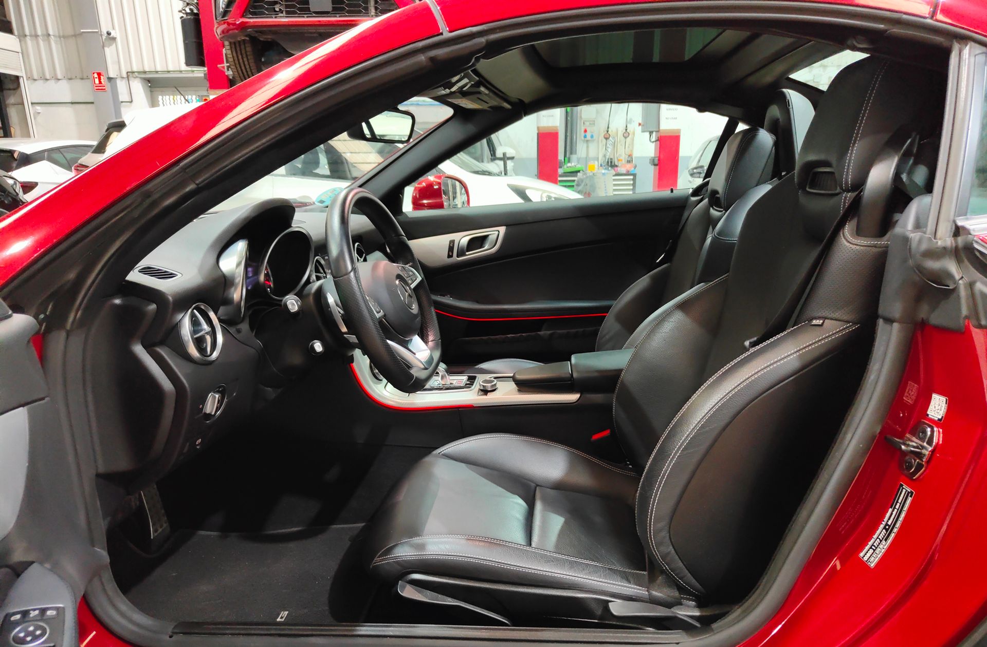 Mercedes-Benz SLC 200 Pack AMG - foto 14