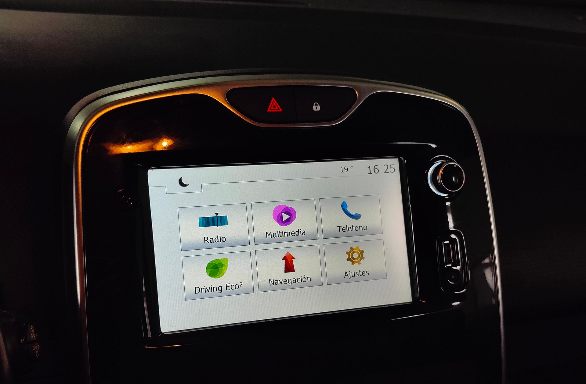 Renault Clio Limited Energy TCe - foto 31
