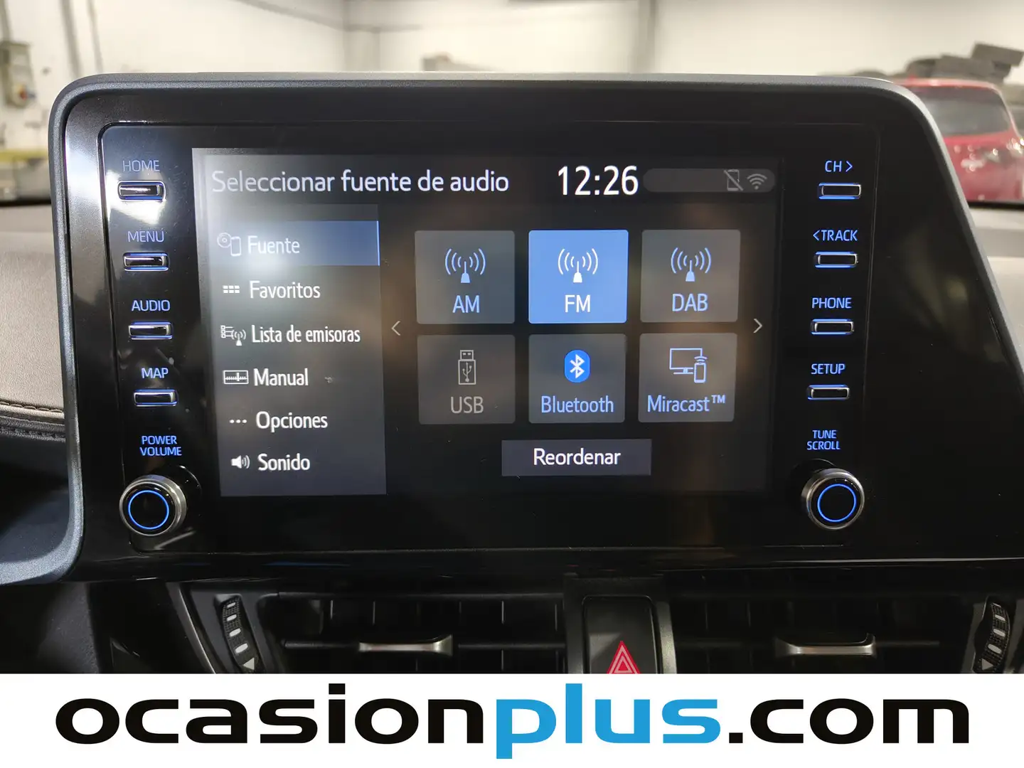 Foto Toyota C-HR Toyota C-HR 1.8 125H Advance (122 CV)