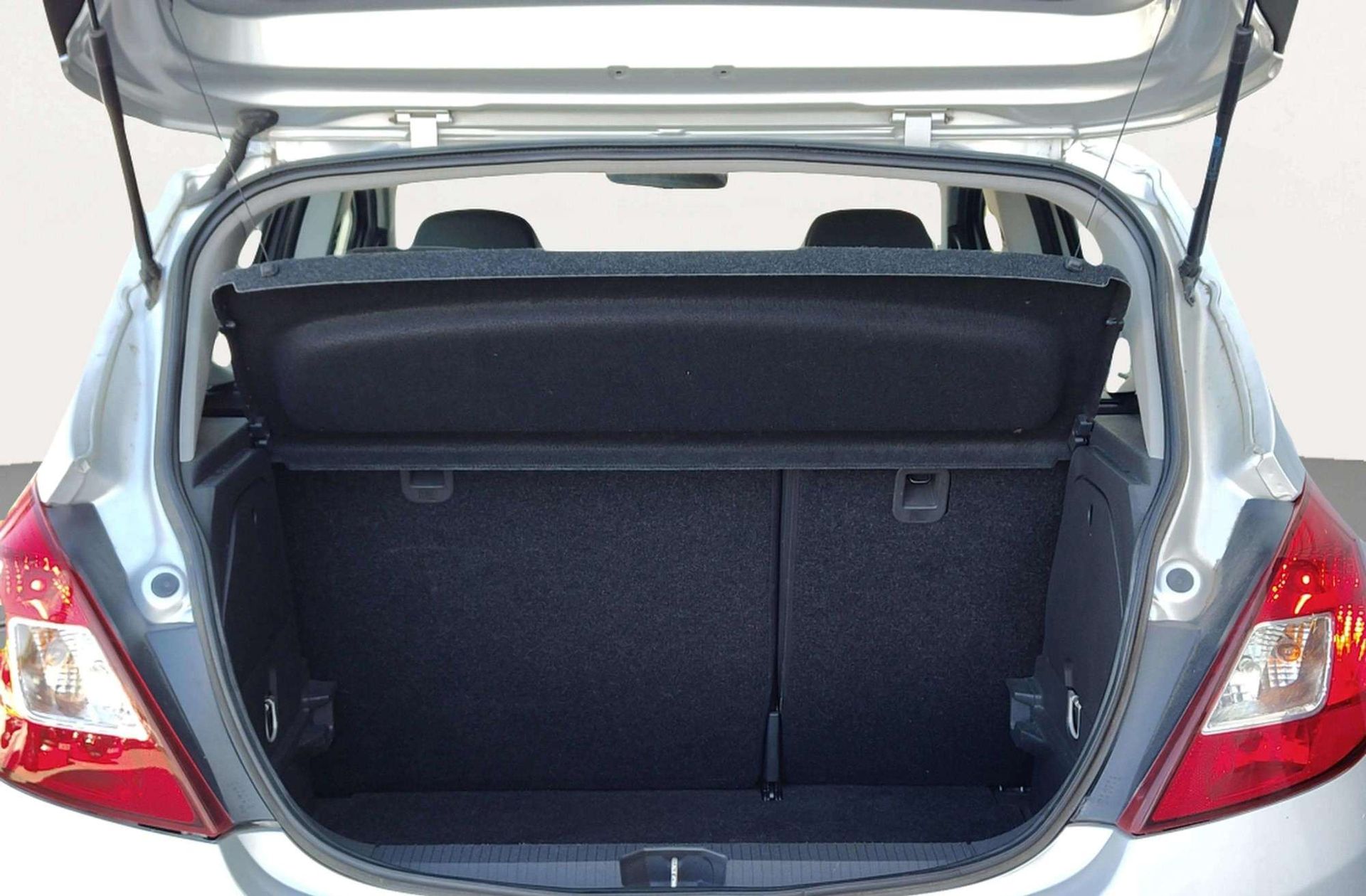 Opel Corsa 1.4 Cosmo - foto 13
