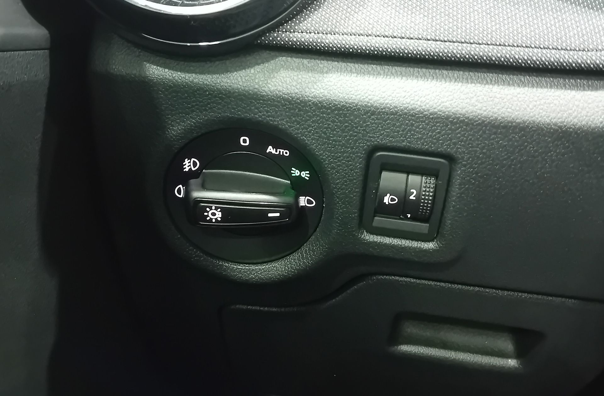 Škoda Fabia 1.0 TSI Selection - foto 22