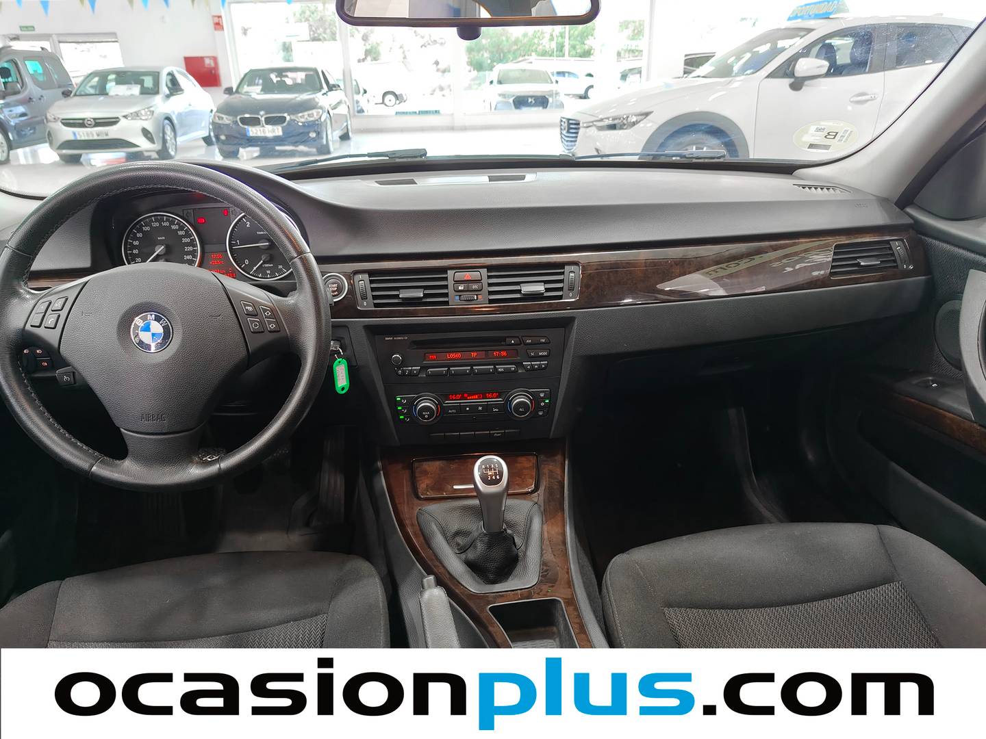 Extras y acabados del BMW Serie 3 BMW Serie 3 318d (143 CV)