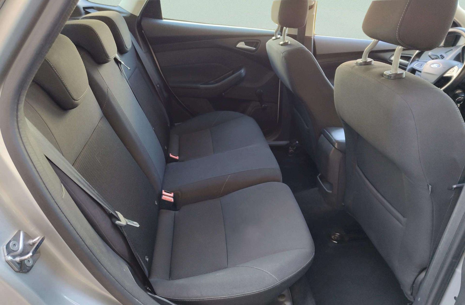 Ford Focus 1.6 TI-VCT Trend+ PowerShift - foto 14