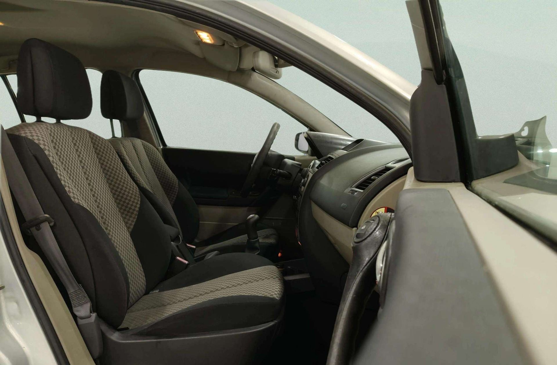 Renault Mégane Confort Expression 1.6 - foto 13