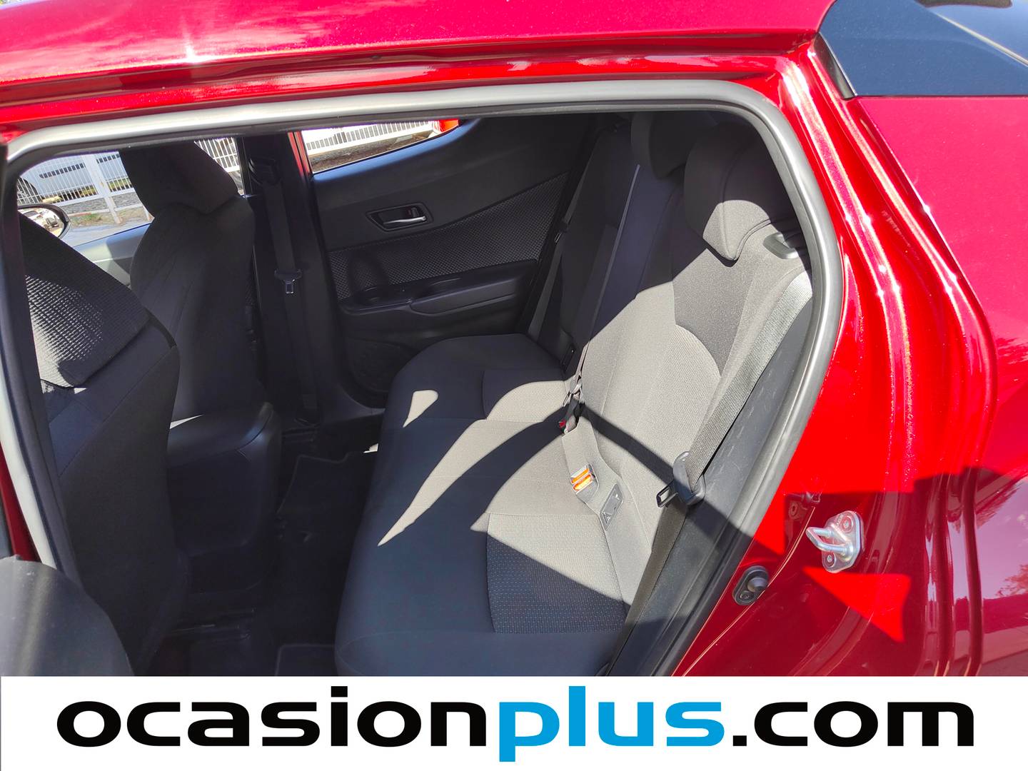 Foto asientos traseros Toyota C-HR Toyota C-HR 1.8 125H Advance (122 CV)