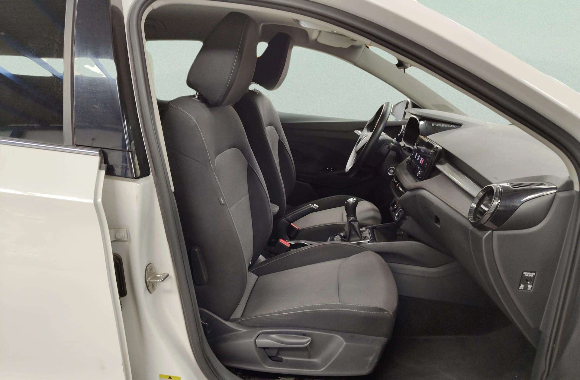 Škoda Fabia 1.0 TSI Selection - foto 18