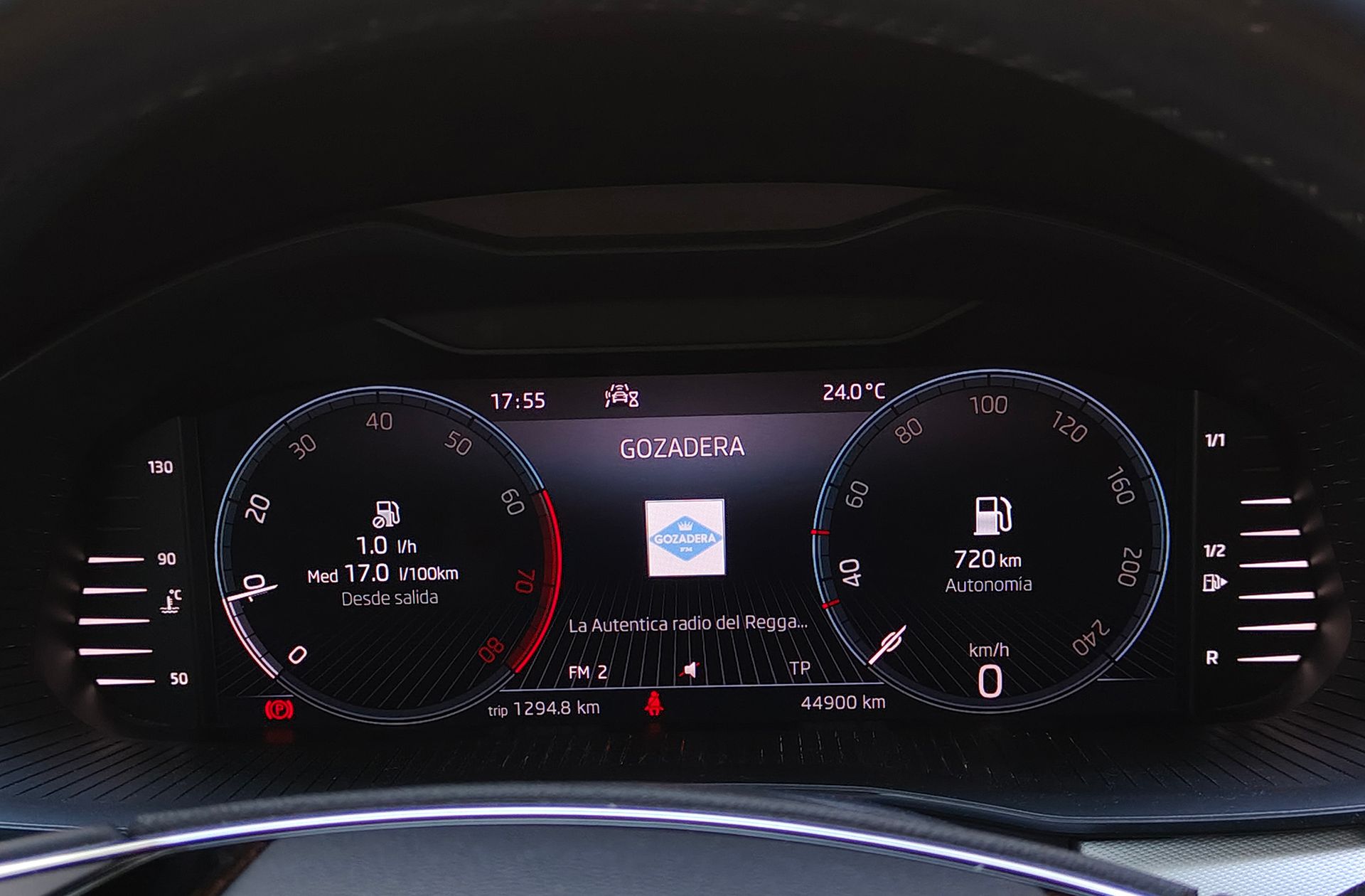 Škoda Kamiq 1.0 TSI Emotion - foto 28