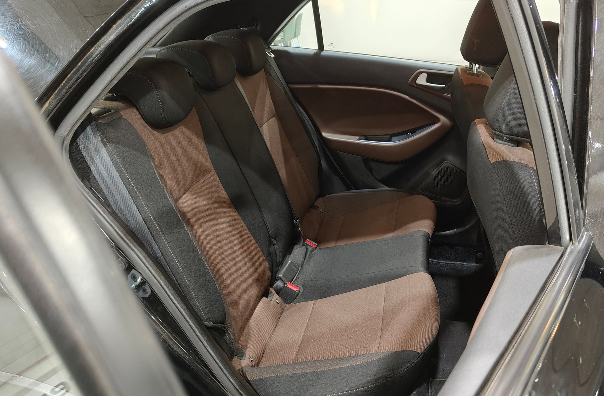 Hyundai i20 1.4 CRDi Tecno - foto 13