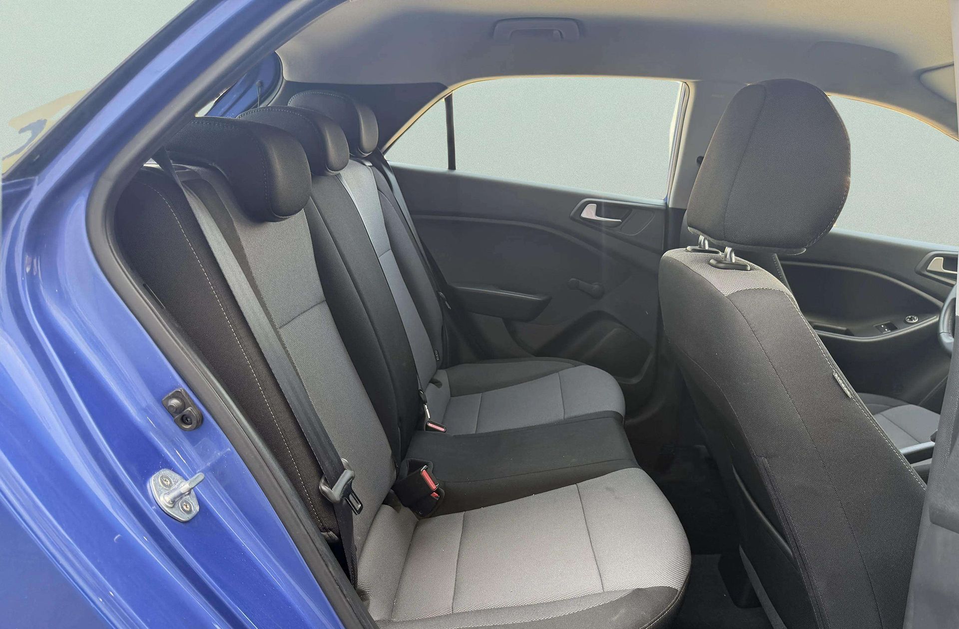 Hyundai i20 1.2 MPI Essence LE - foto 15
