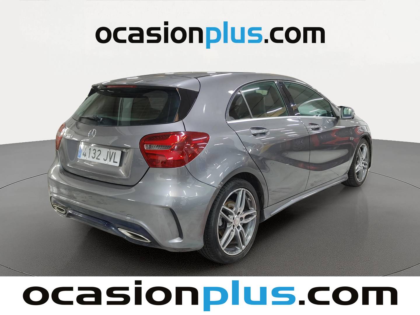 Foto trasera Mercedes Clase A Mercedes Clase A 200 d AMG Line (136 CV) izquierda
